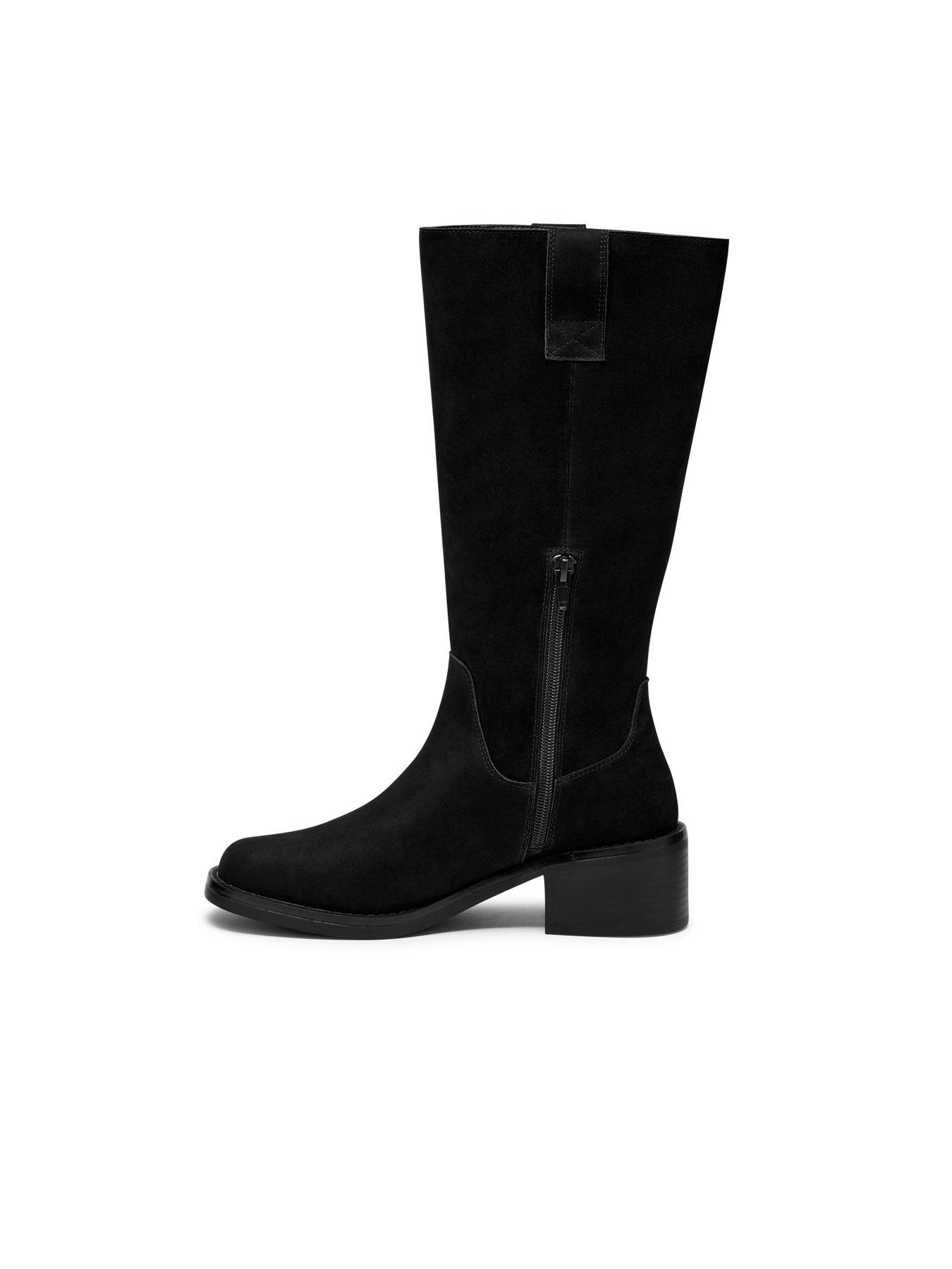 Image 6 of 6 of Clarks Digby Ranch Black Nubuck Premium Boot