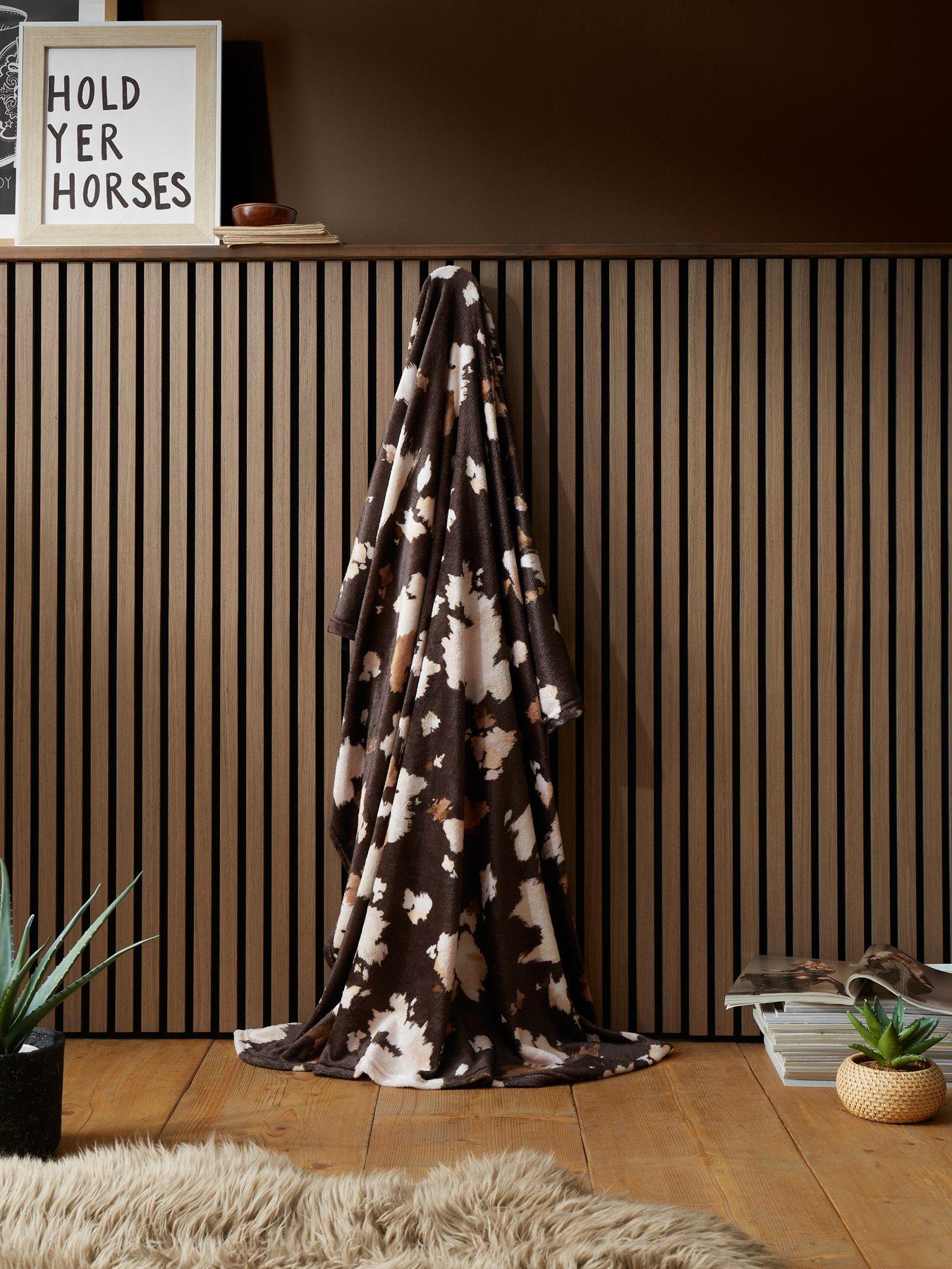 Fusion Cow Print Fleece Throw In Chocolate