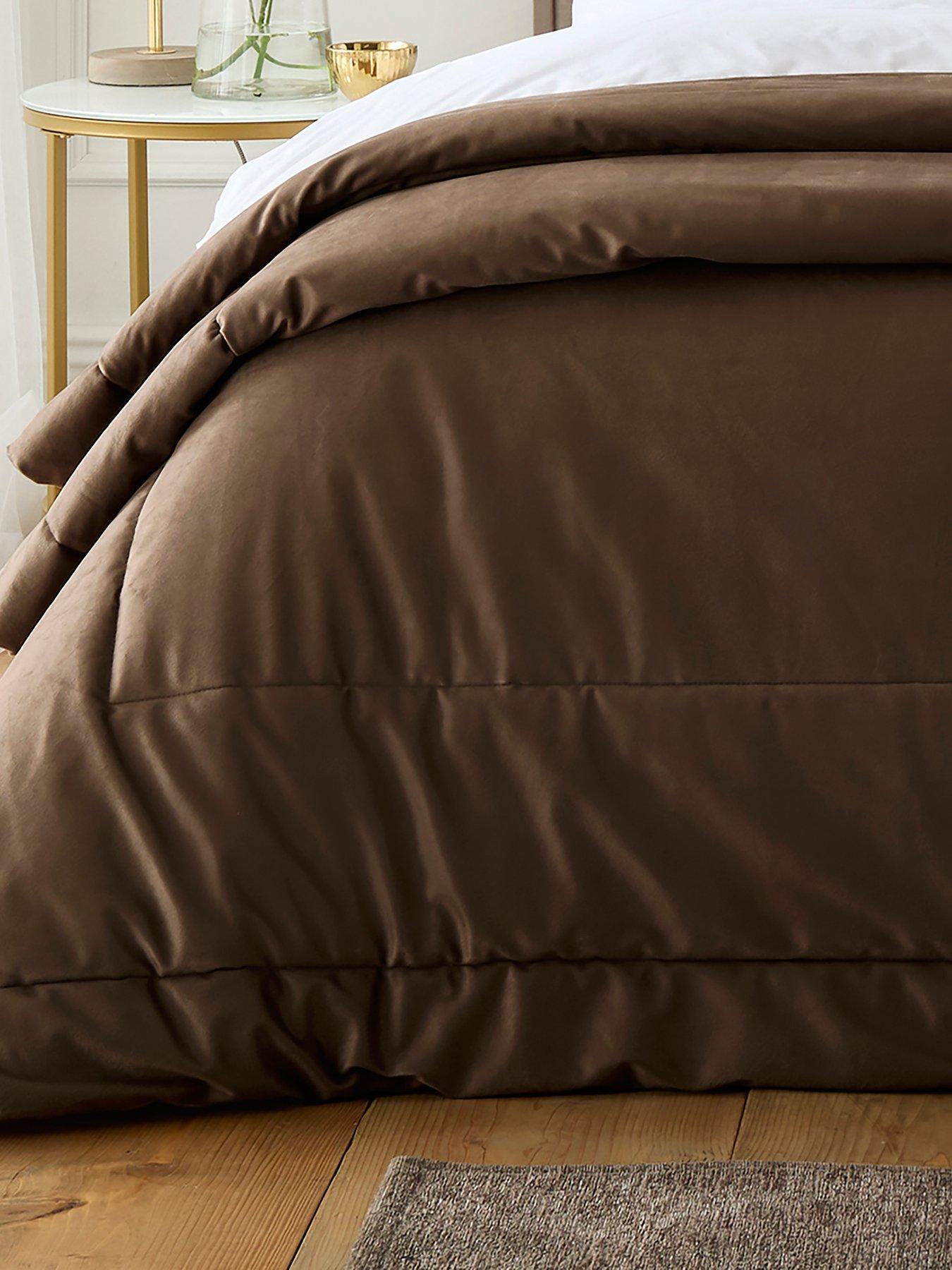 Appletree Harlan Velvet Bedspread In Chocolate