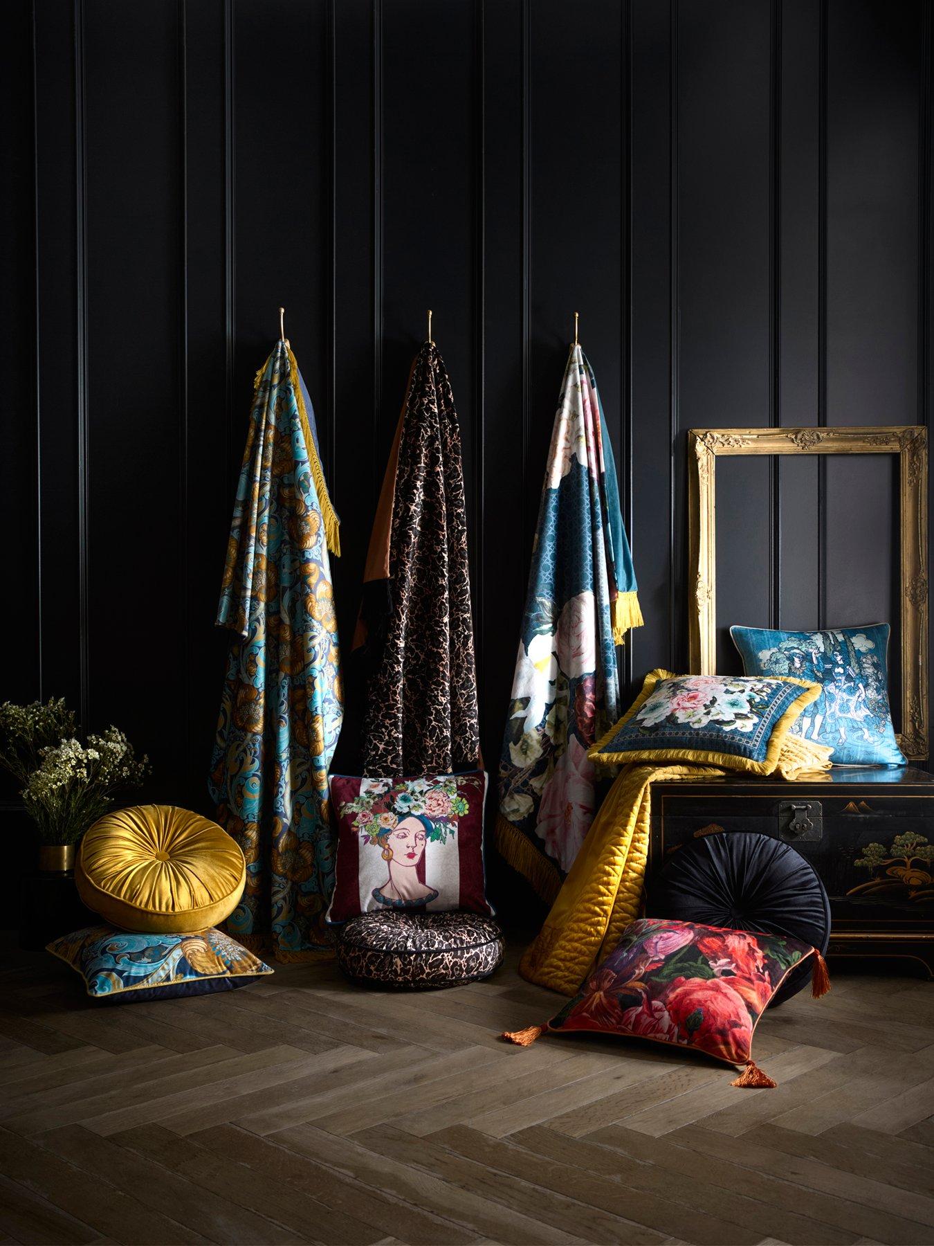 Image 6 of 6 of Laurence Llewelyn-Bowen Bouquet List Throw In Blue