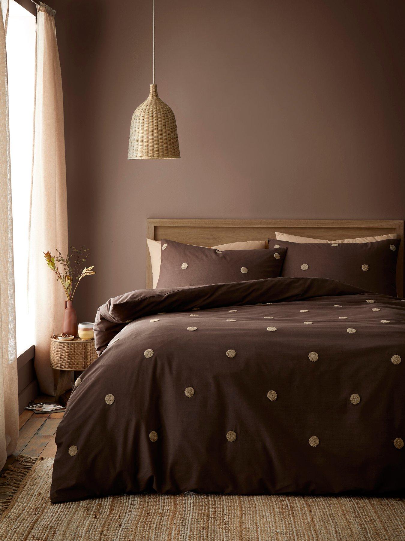Appletree Dot Garden Duvet Cover Set In Chocolate
