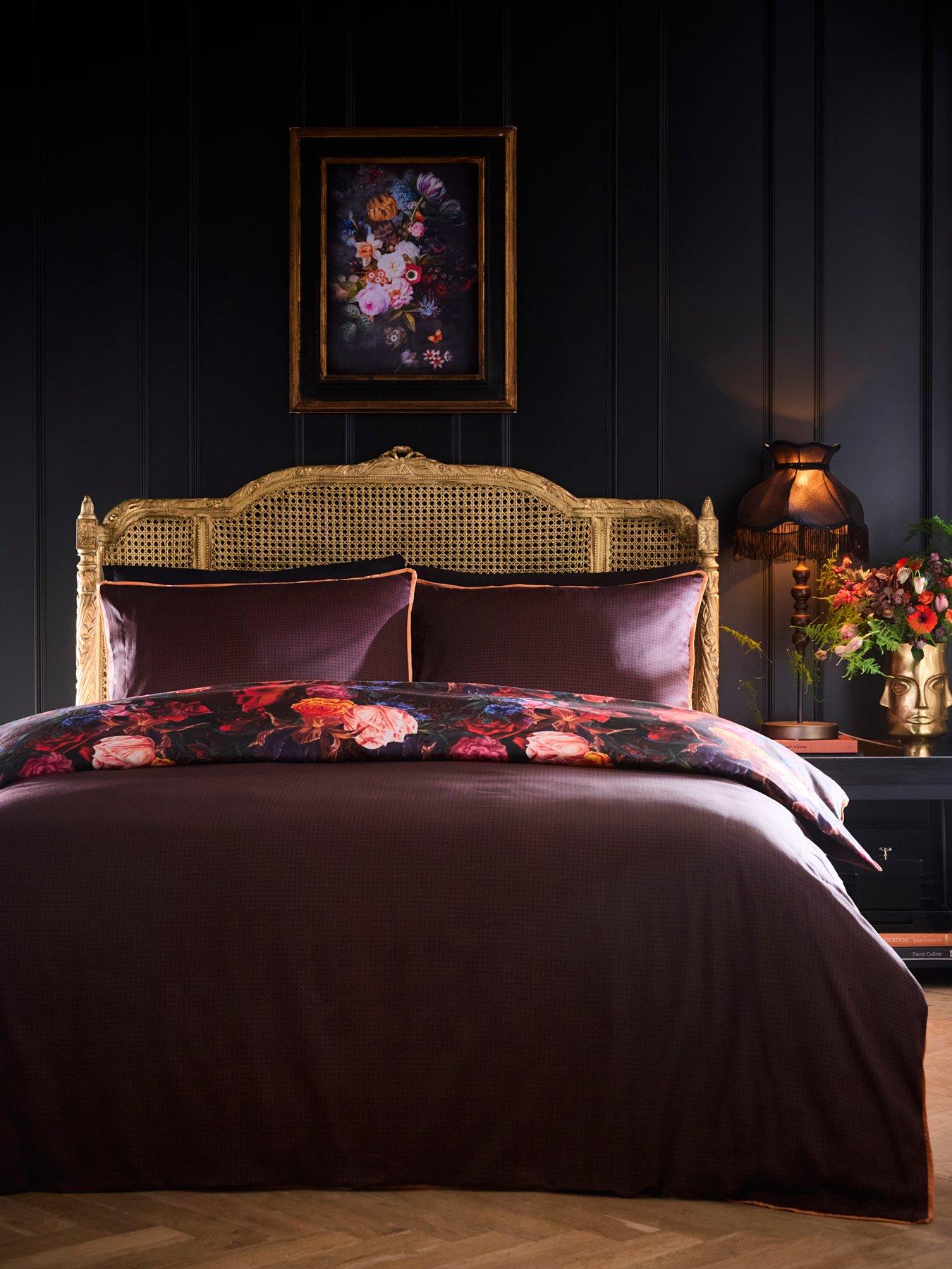 Image 4 of 5 of Laurence Llewelyn-Bowen Grande Chintz Duvet Cover Set In Multi