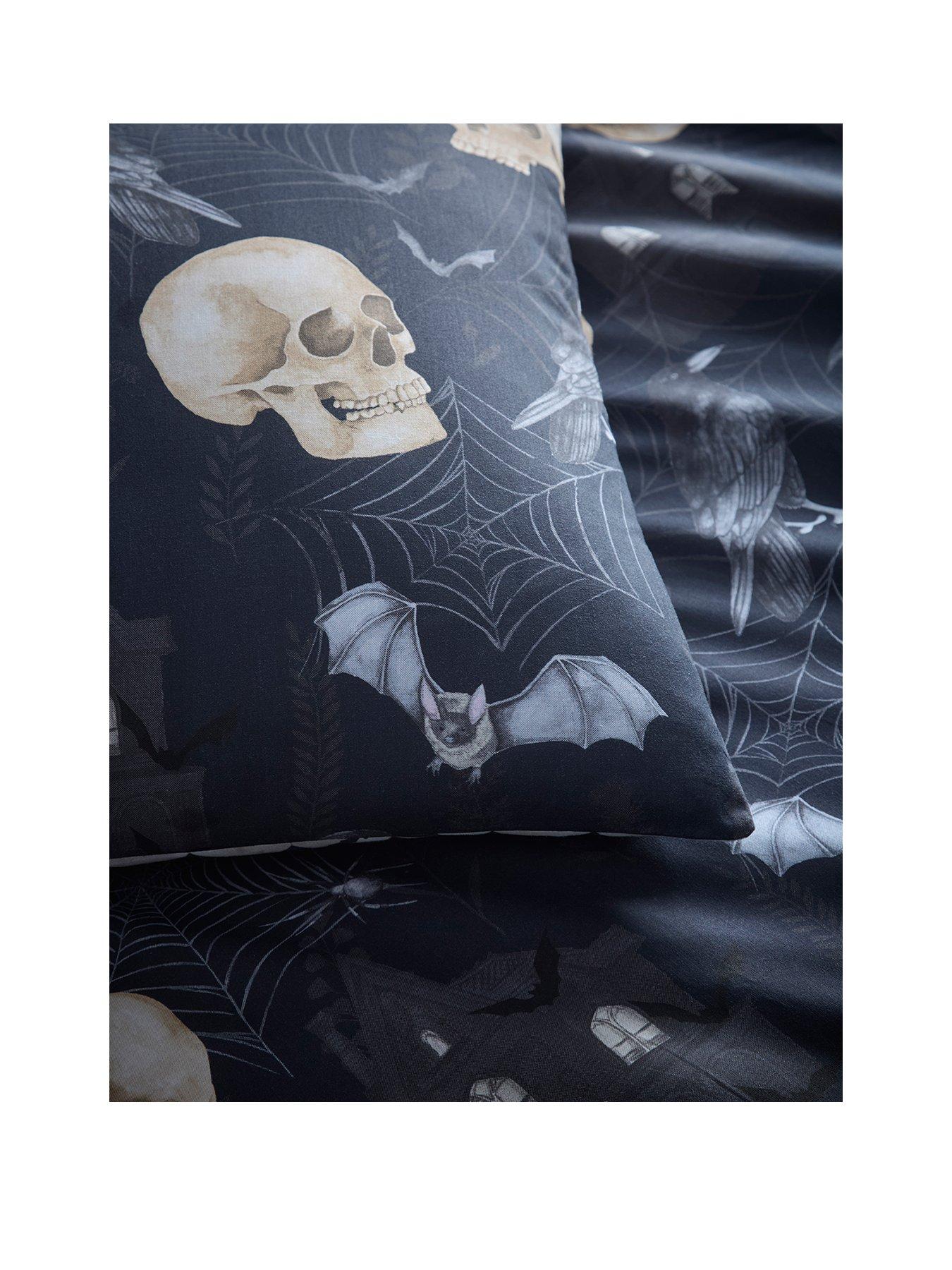 Image 2 of 4 of Fusion Gothic Skulls Duvet Cover Set In Black