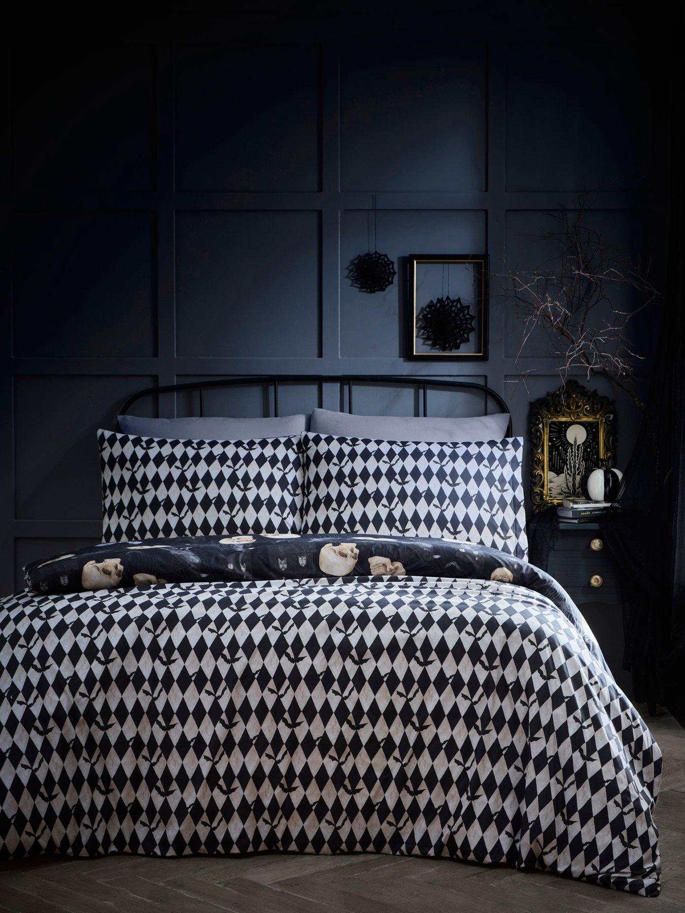 Image 4 of 4 of Fusion Gothic Skulls Duvet Cover Set In Black
