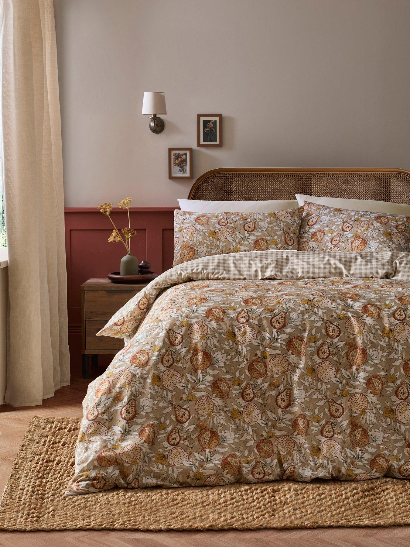 Dreams & Drapes Orchard Pears Duvet Cover Set In Natural
