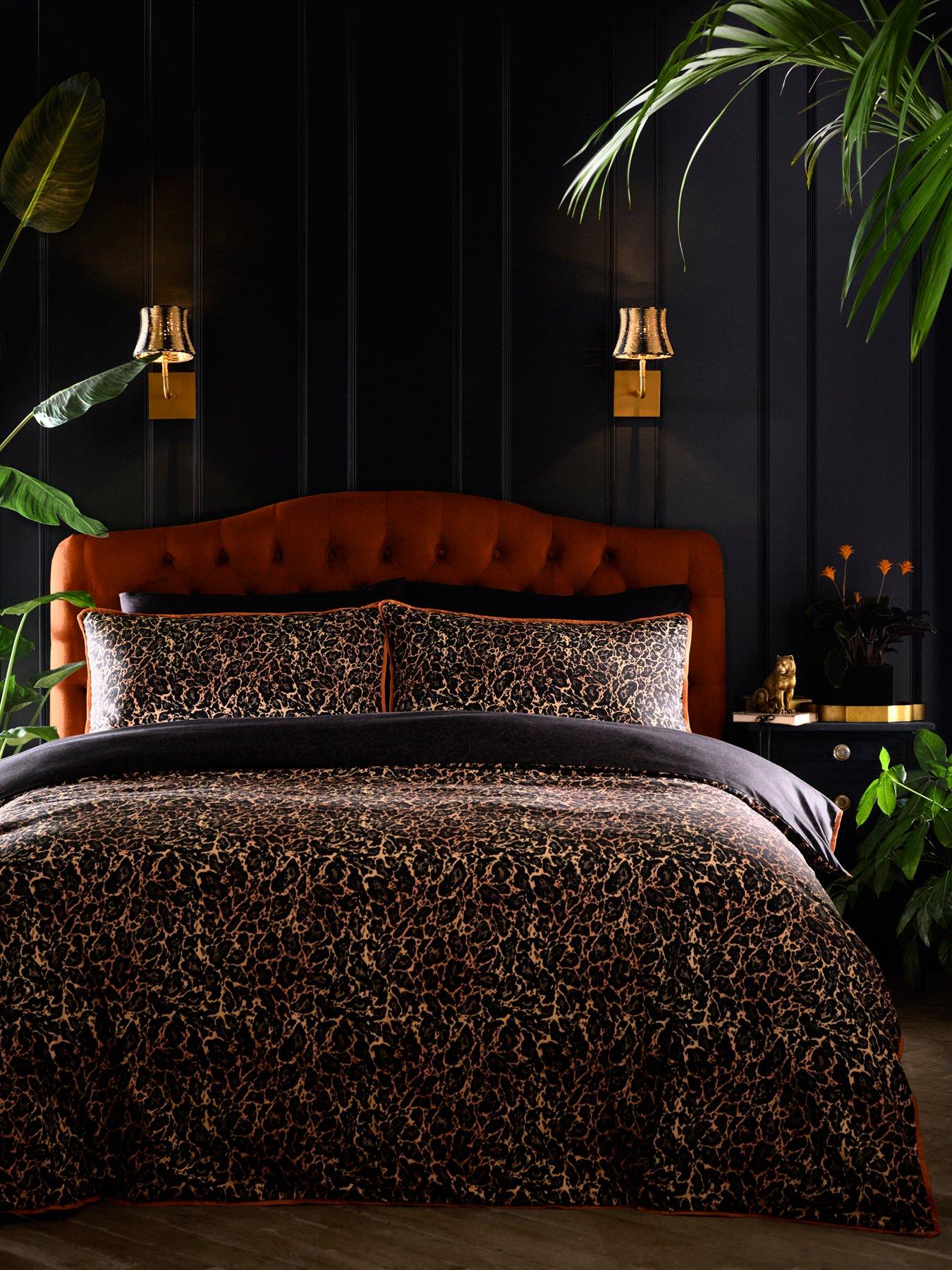 Laurence Llewelyn-Bowen Roxy Leopard Print Duvet Cover Set In Black