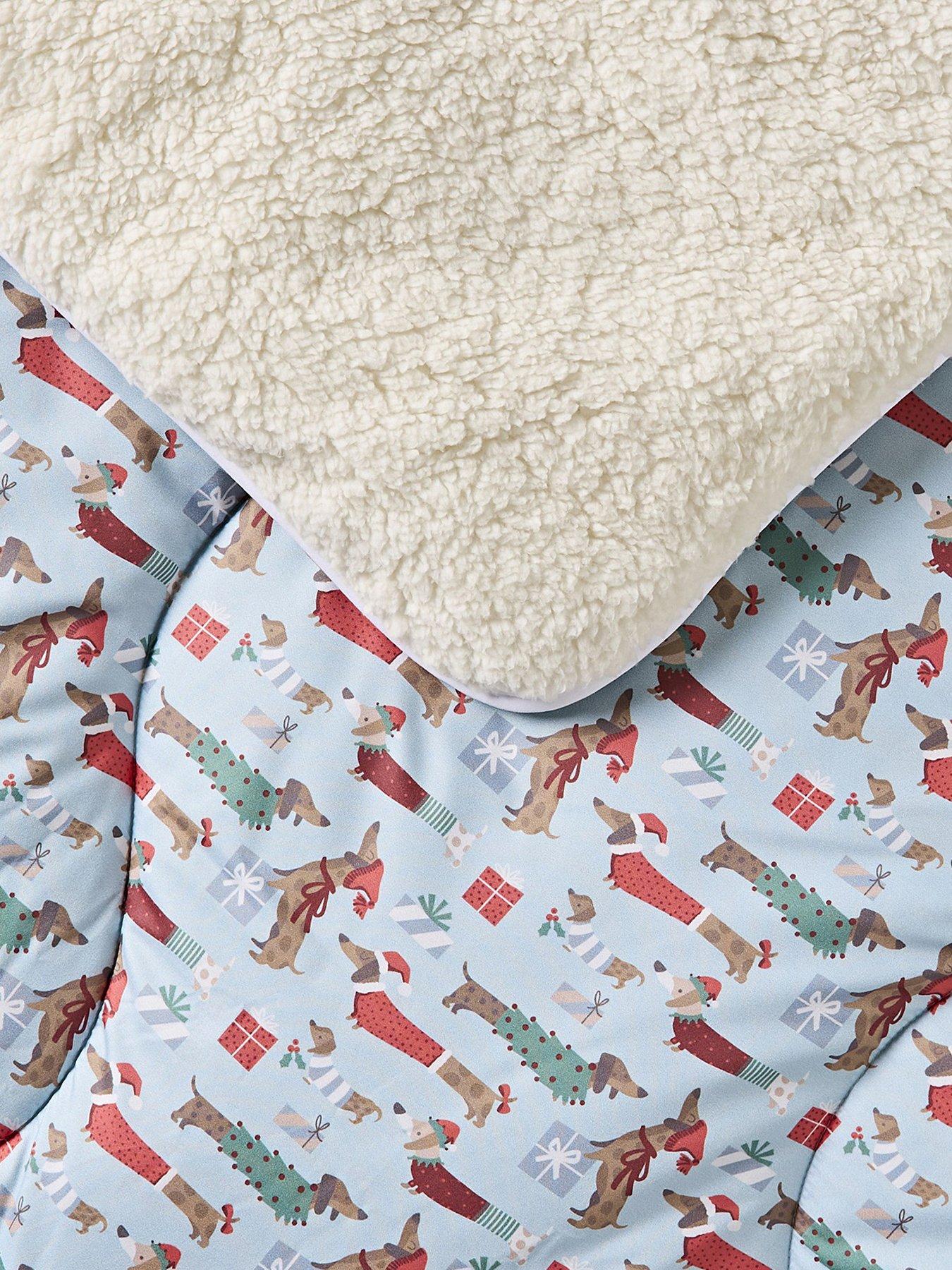 Image 2 of 4 of Night Lark Festive Dogs 9 Tog Cosy Throw