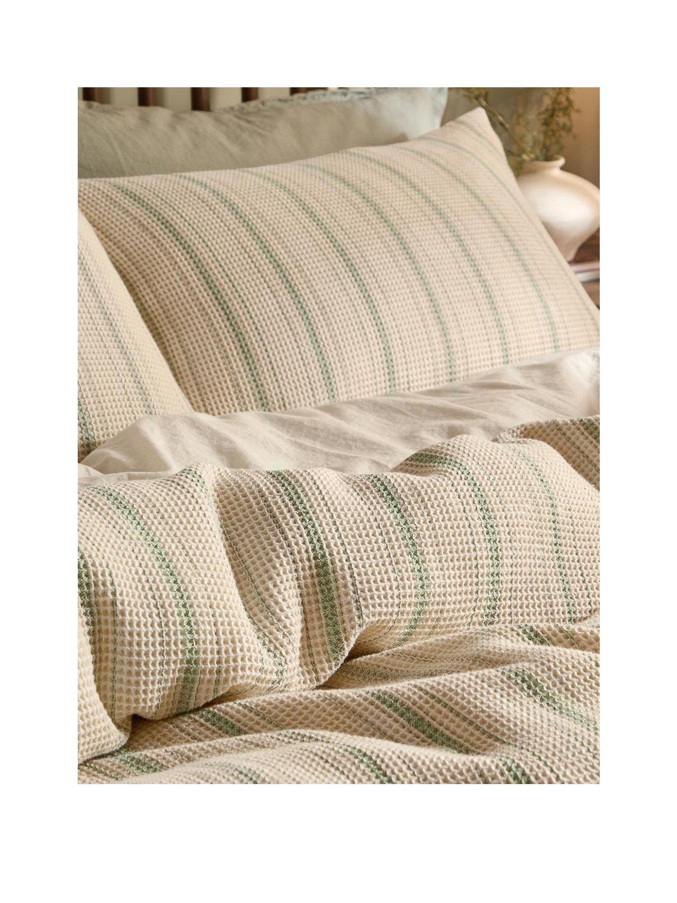 Image 2 of 3 of Yard Selby Waffle Duvet Set Bay Green / Natural