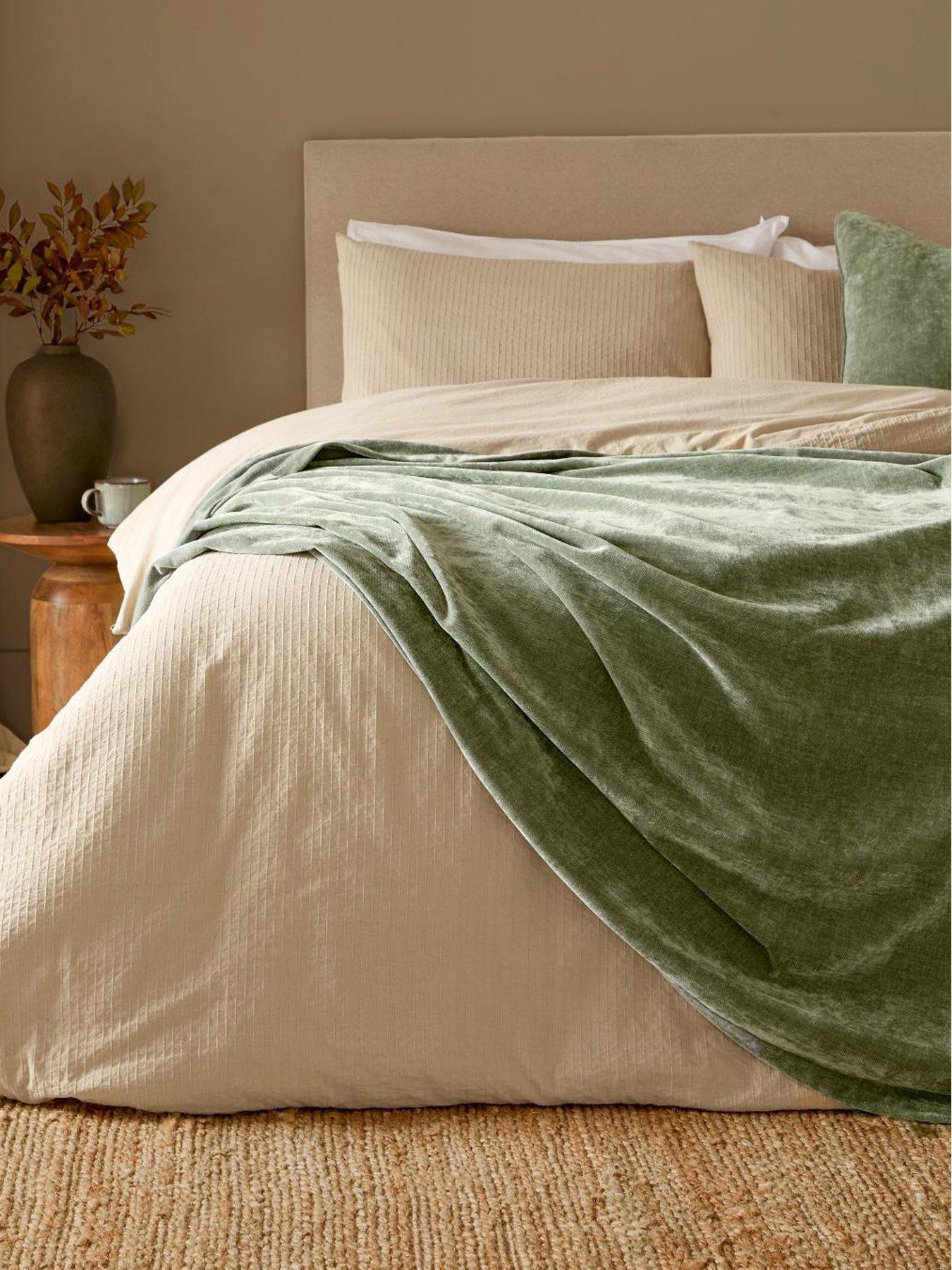 Yard Heavy Chenille 150x200 Throw Greige