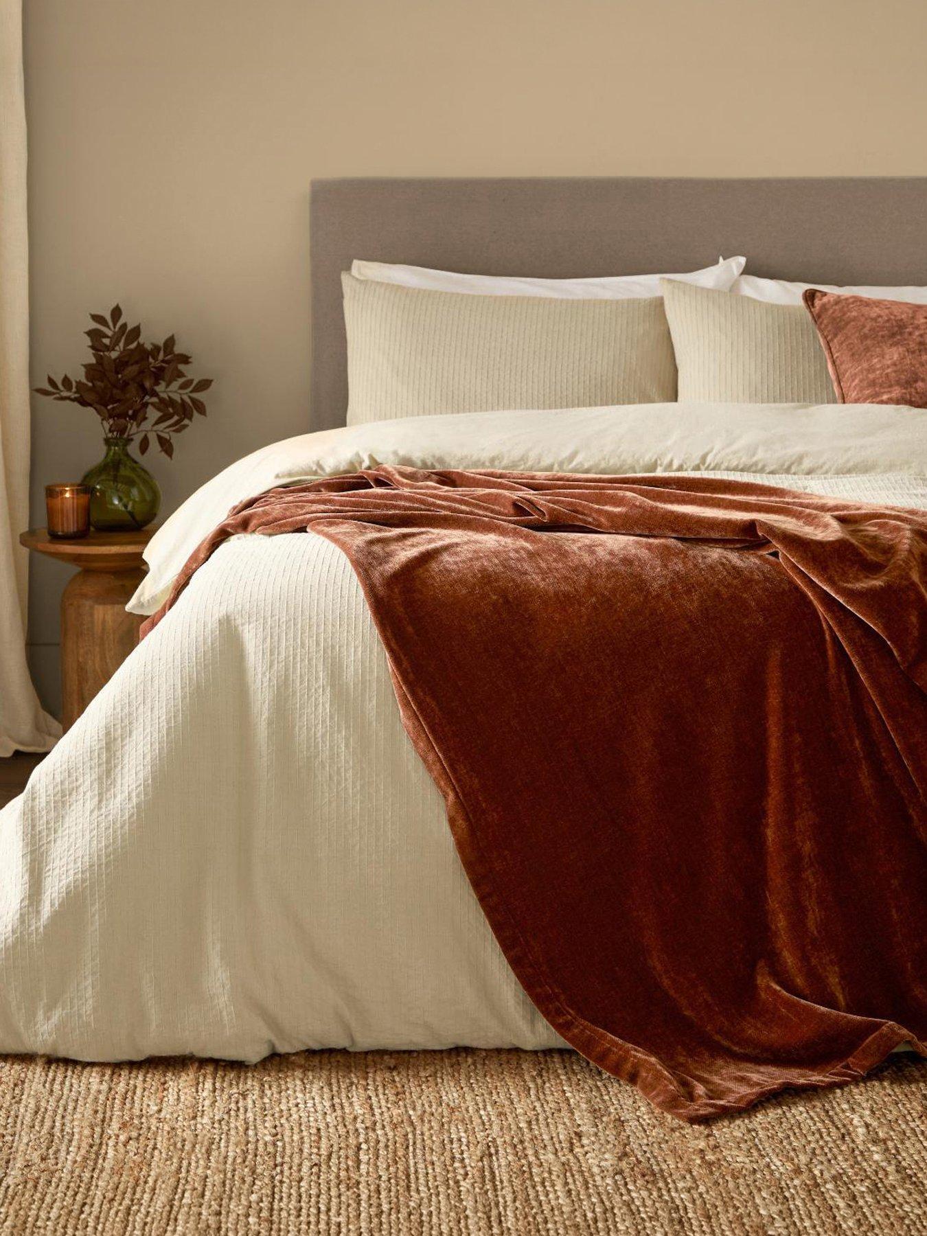 Yard Heavy Chenille 150x200 Throw Greige