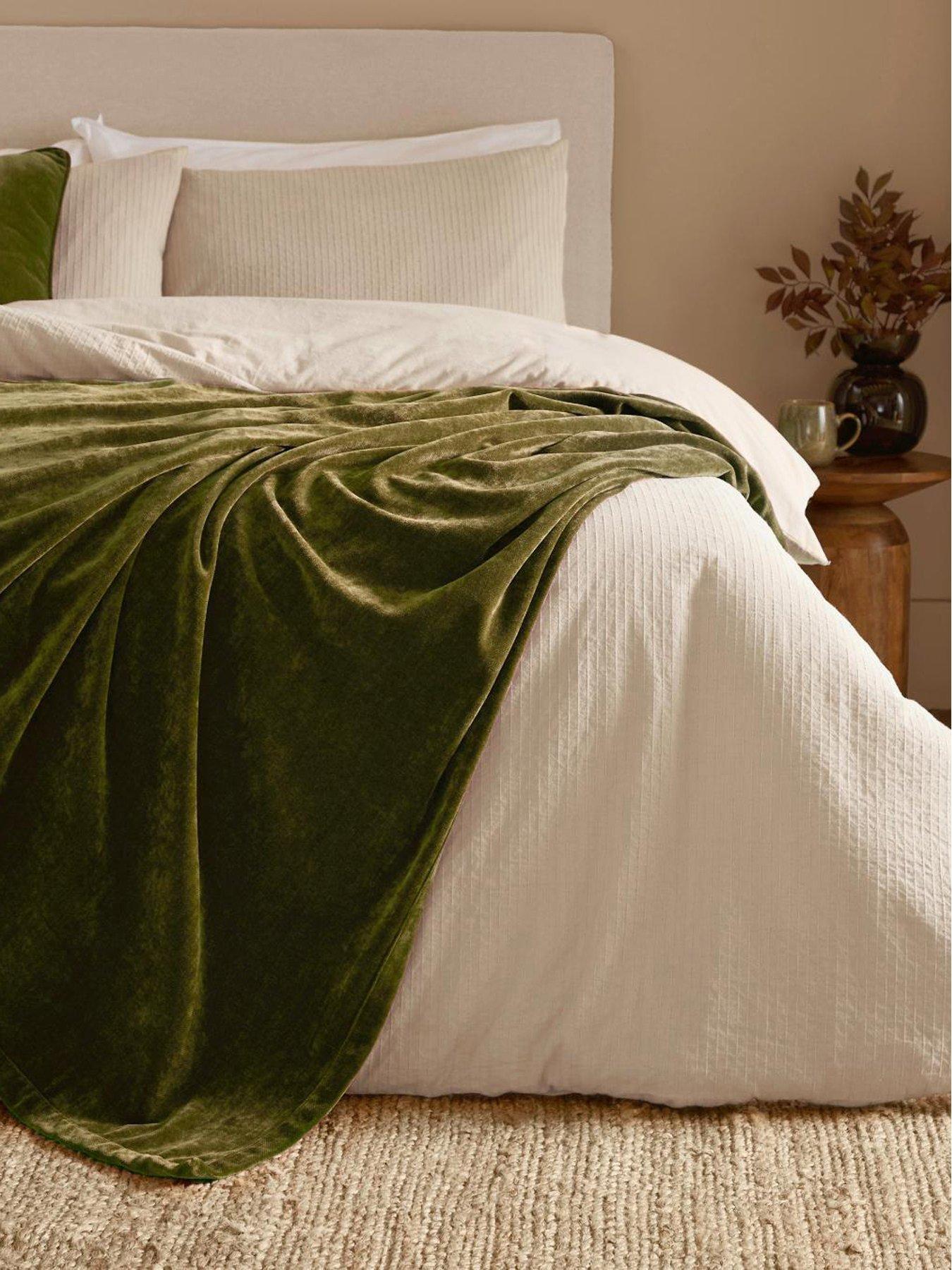 Yard Heavy Chenille 150x200 Throw Greige