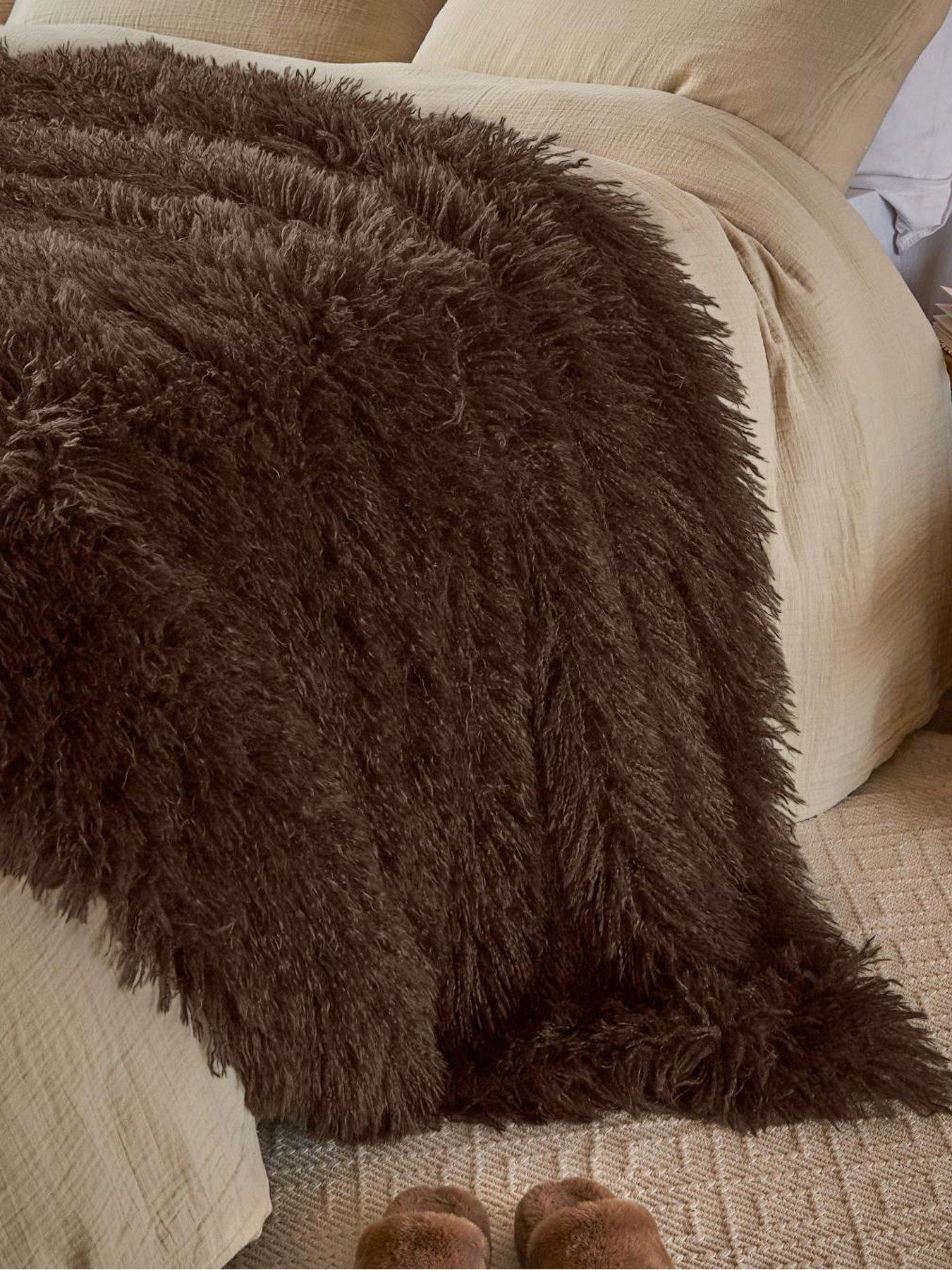 Furn Rowan 130x175 Throw Chocolate