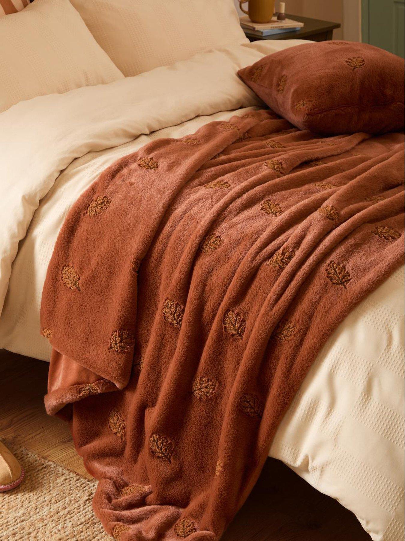 Furn Autumn Trail 130x180 Throw Rust