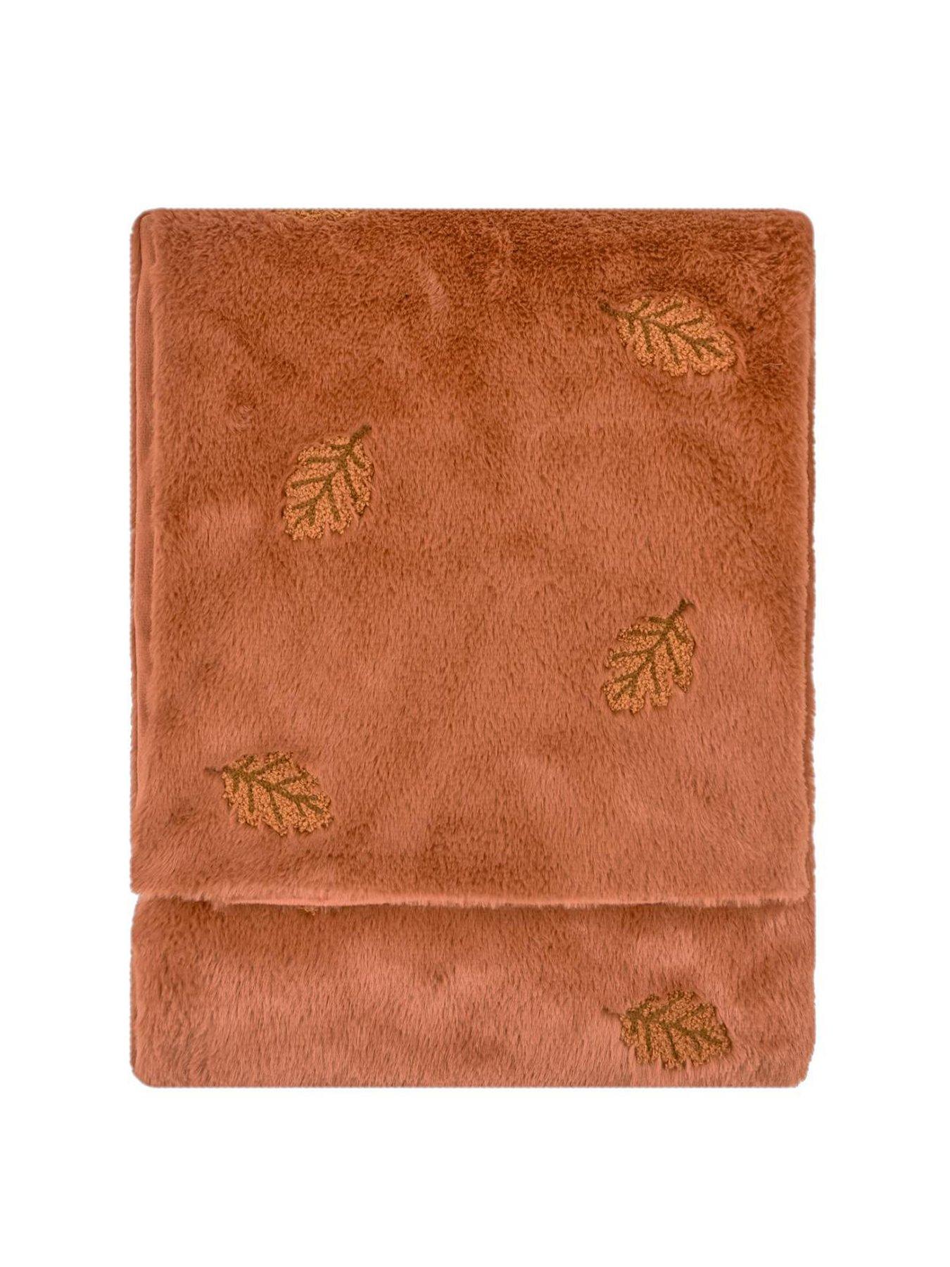 Furn Autumn Trail 130x180 Throw Rust