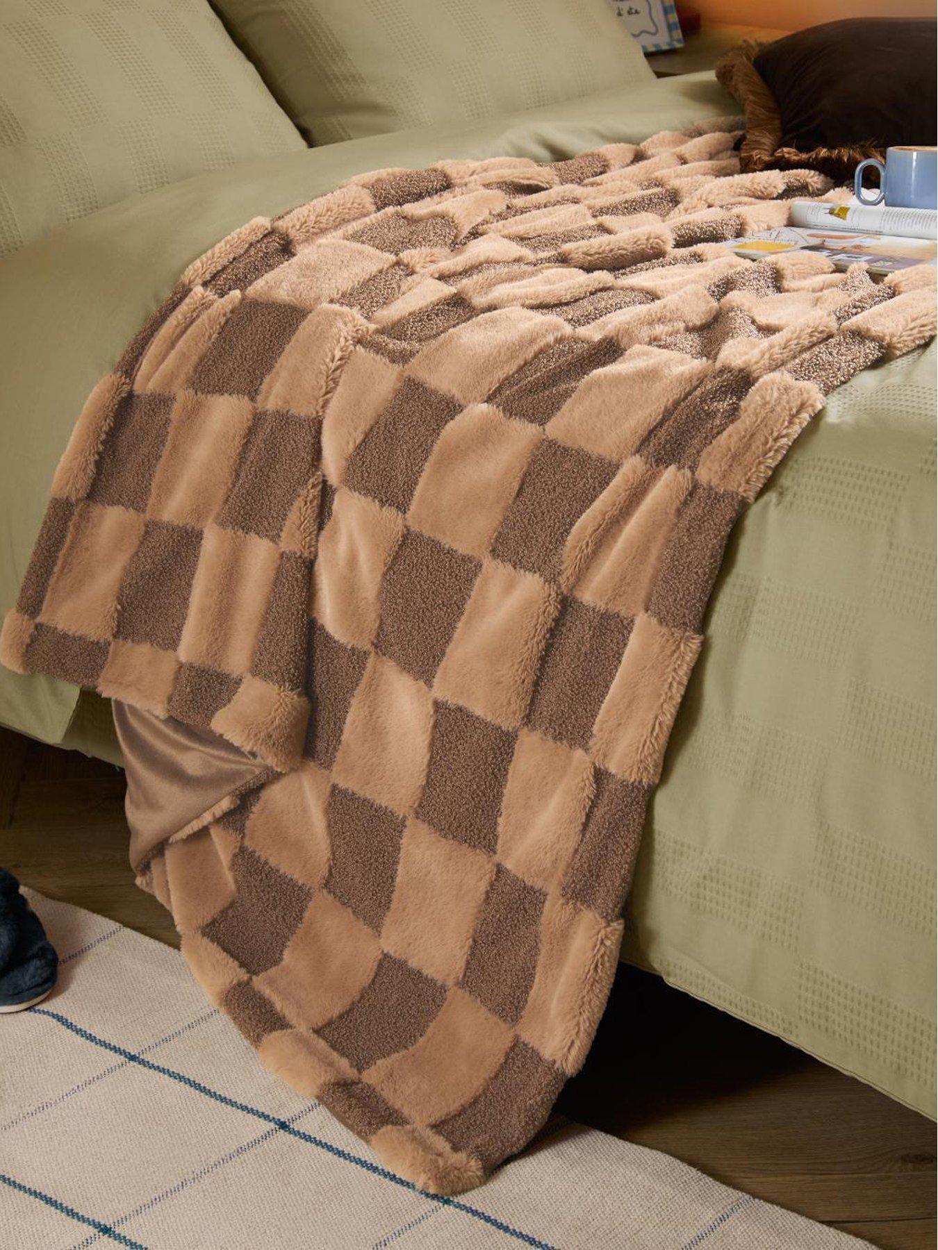 Image 1 of 3 of Furn Fur Boucle Check 140x180 Throw Chocolate Truffle