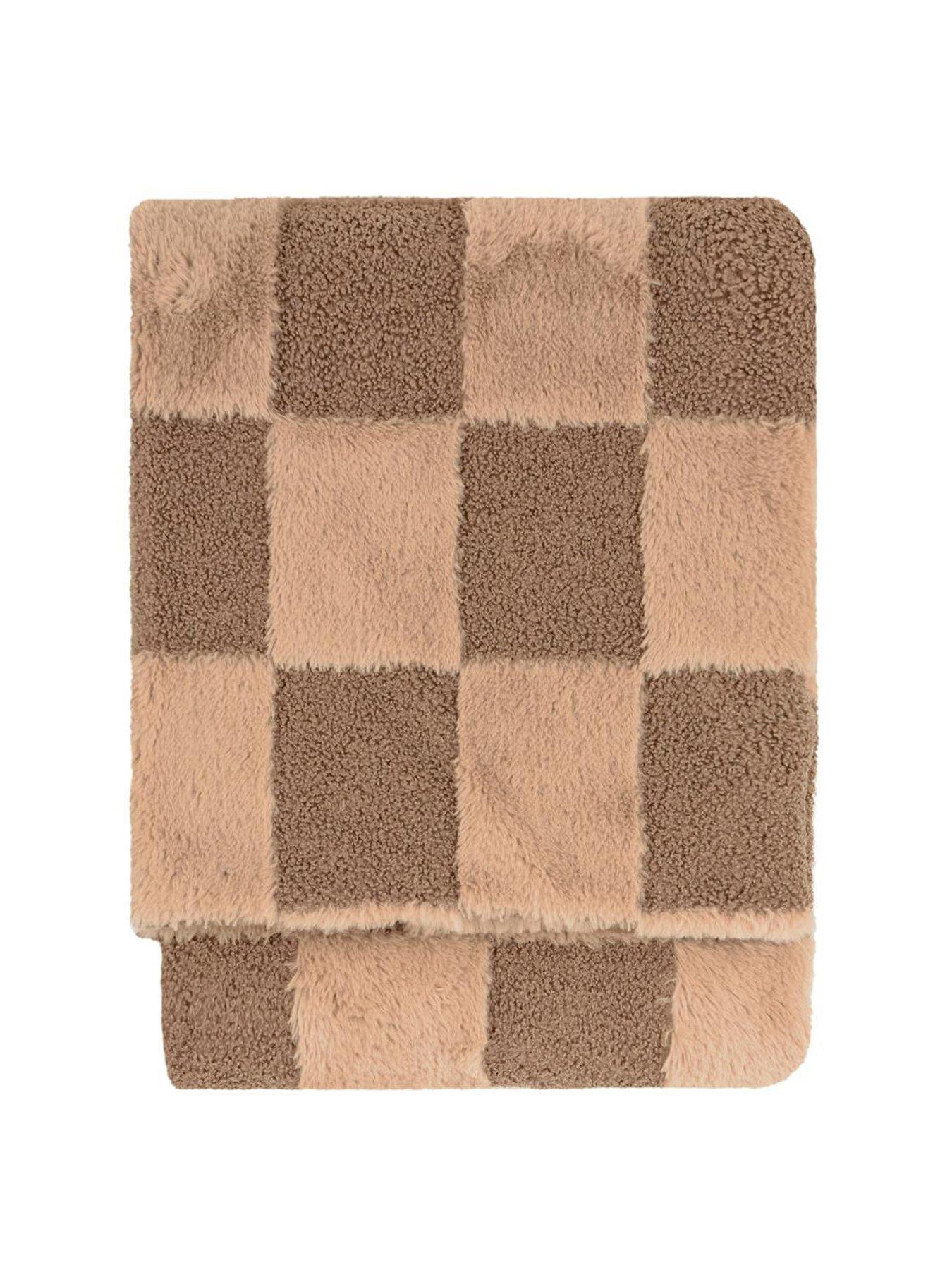 Image 2 of 3 of Furn Fur Boucle Check 140x180 Throw Chocolate Truffle