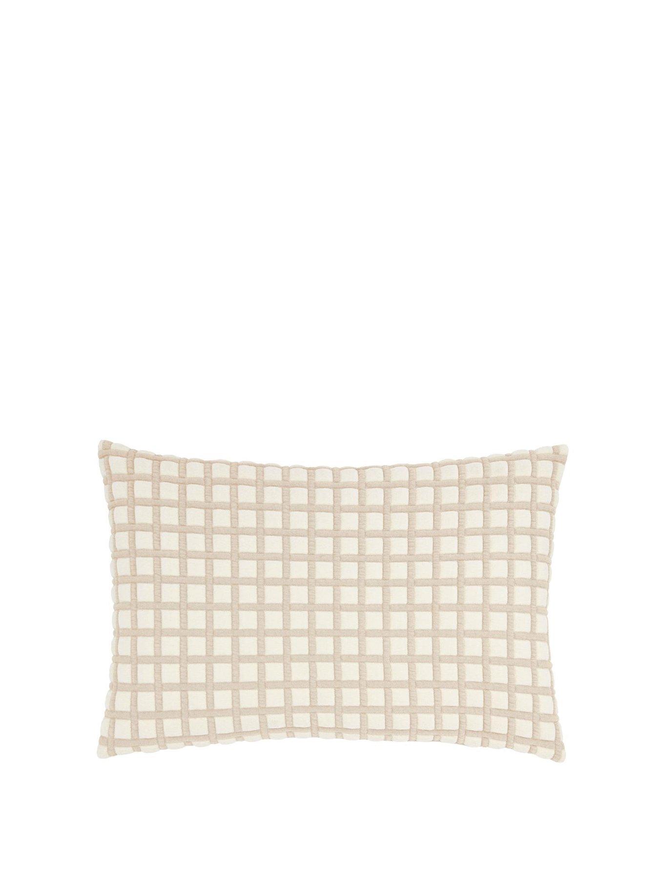 Furn Softie Grid 40x60 Polyester Cushion Natural