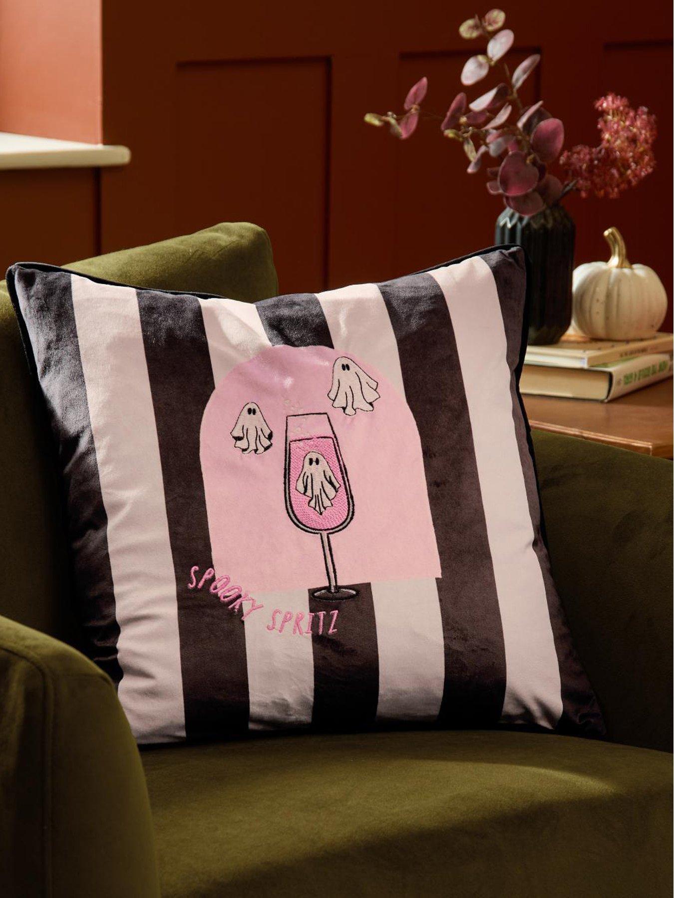 Furn Spooky Spritz 45x45 Polyester Cushion Pink/mono