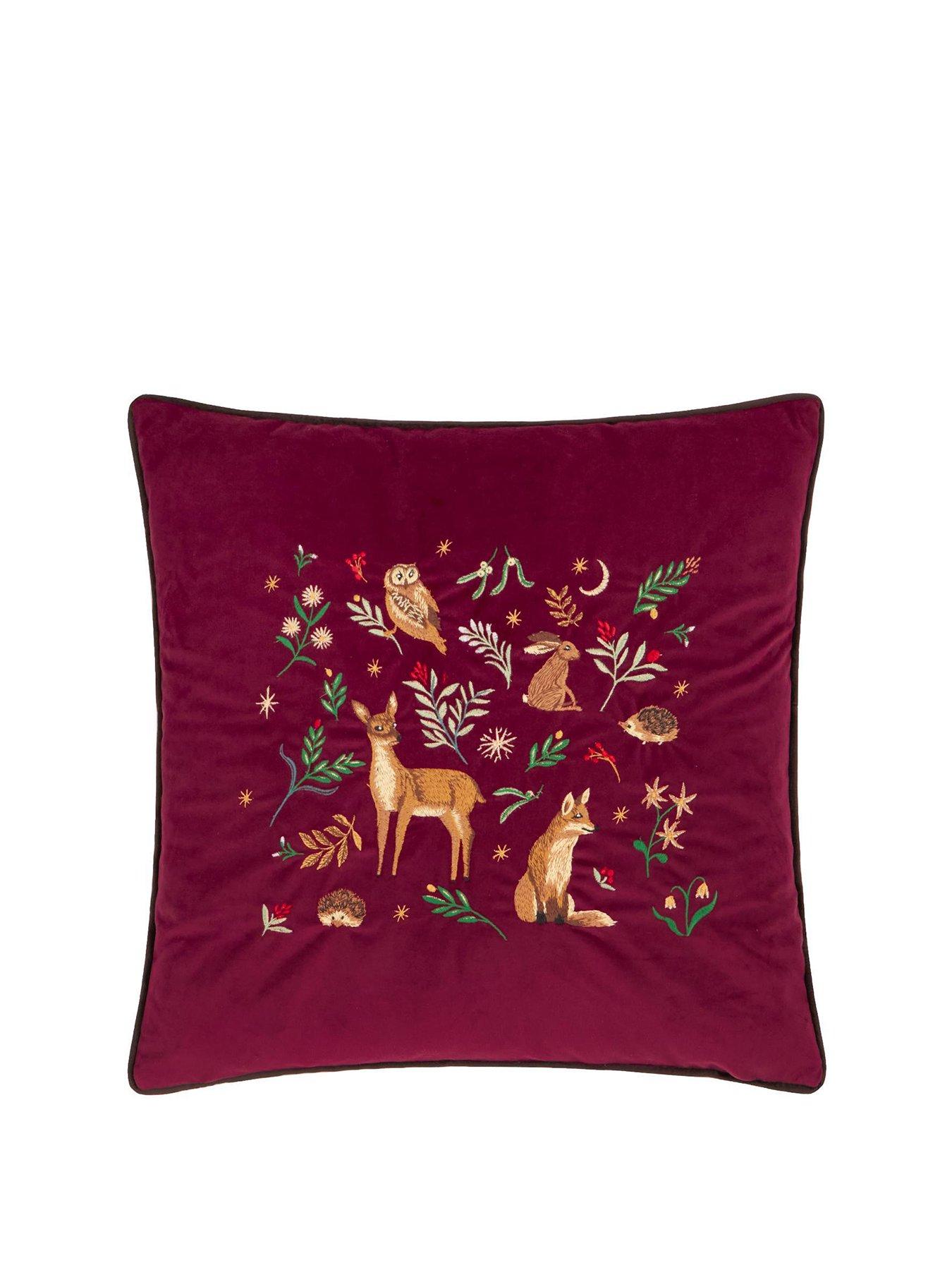 Image 2 of 6 of Furn Berry Woods 45x45 Polyester Cushion Burgundy