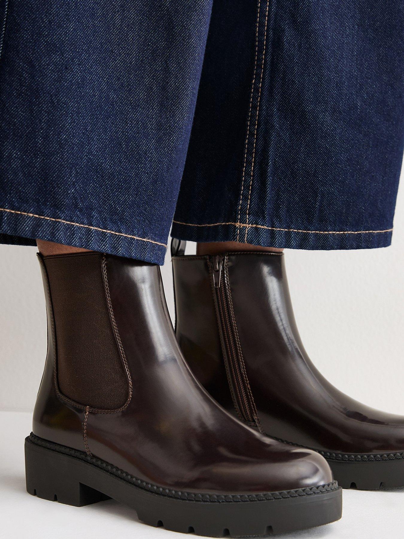 Image 5 of 6 of New Look Womens Faux Leather Chunky Lug Sole Chelsea Boots - Brown