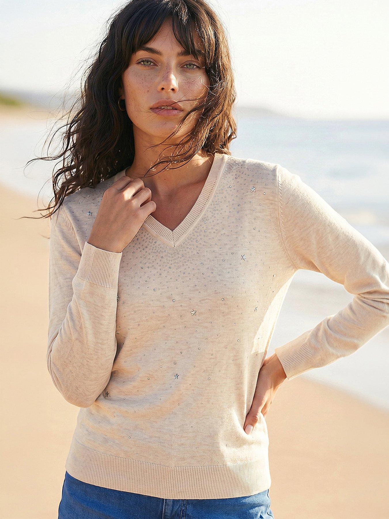 Roman V-Neck Star Hotfix Jumper - Cream