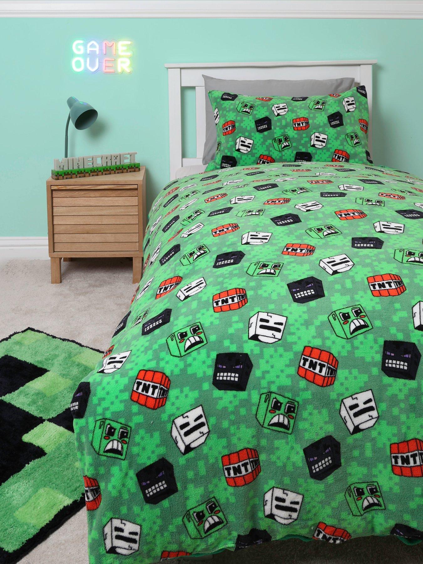 Image 2 of 6 of Minecraft Grounds Single Rotary Fleece Duvet