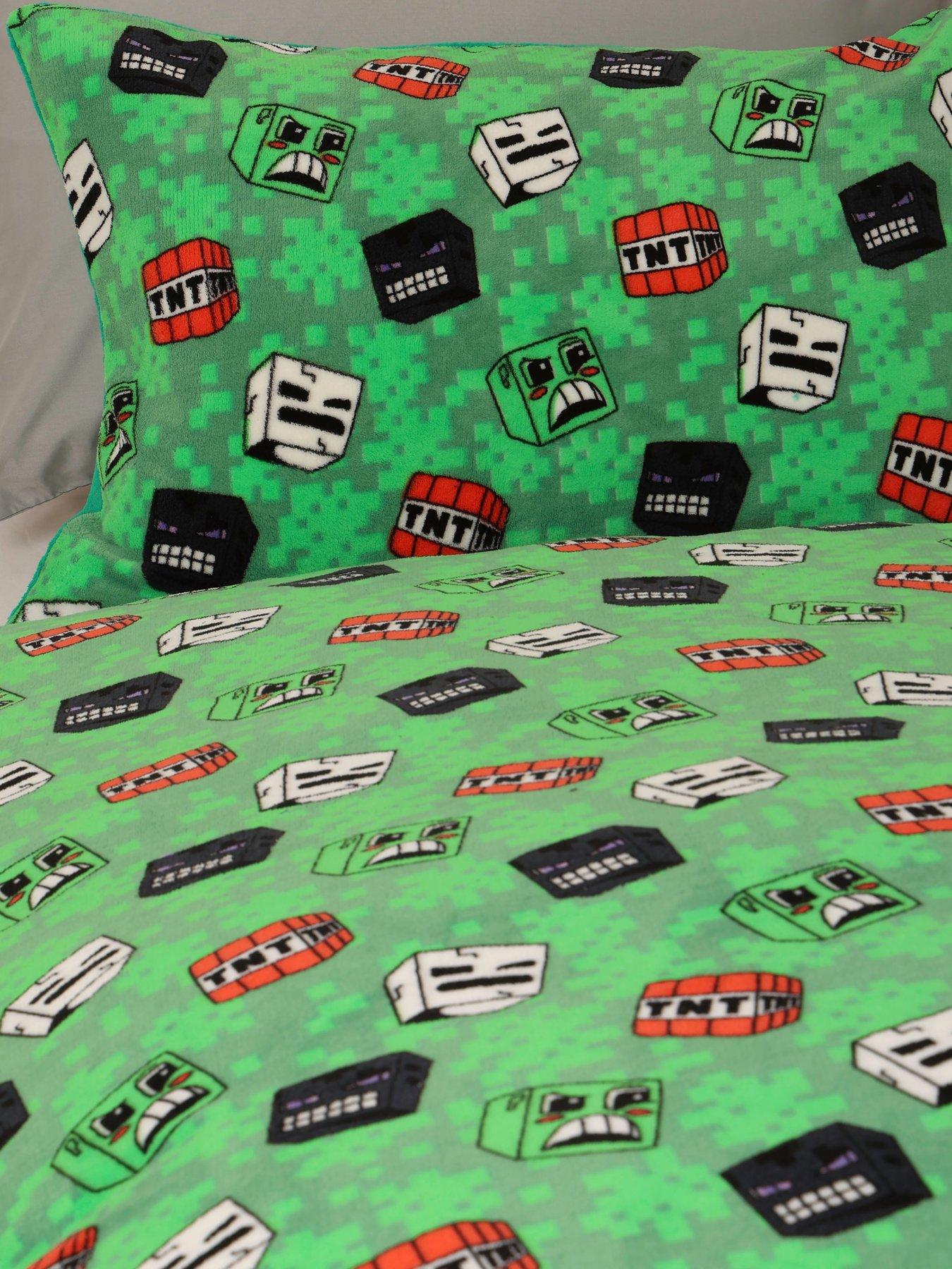 Image 4 of 6 of Minecraft Grounds Single Rotary Fleece Duvet