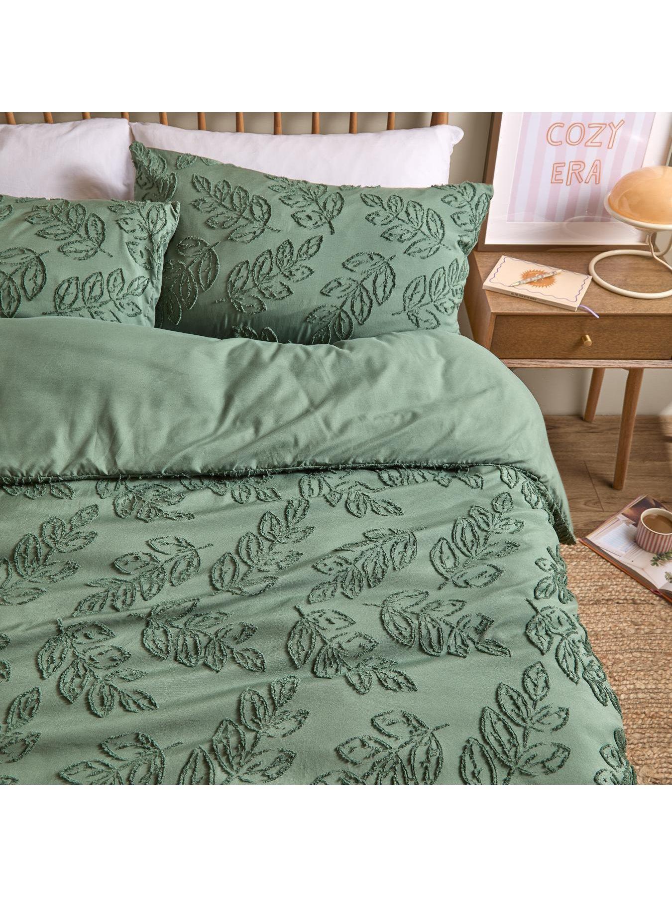 Image 3 of 4 of Duvet Day Seville Leaf Soft Tufted Double Duvet Set Green