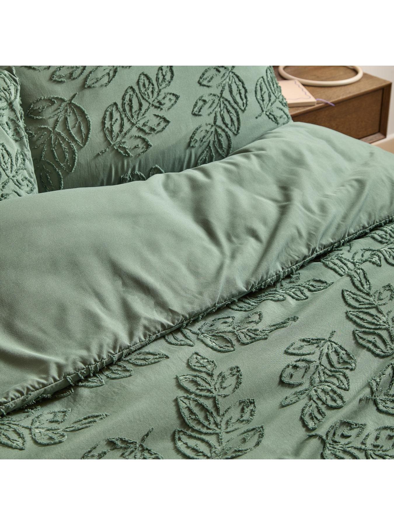 Image 4 of 4 of Duvet Day Seville Leaf Soft Tufted Double Duvet Set Green