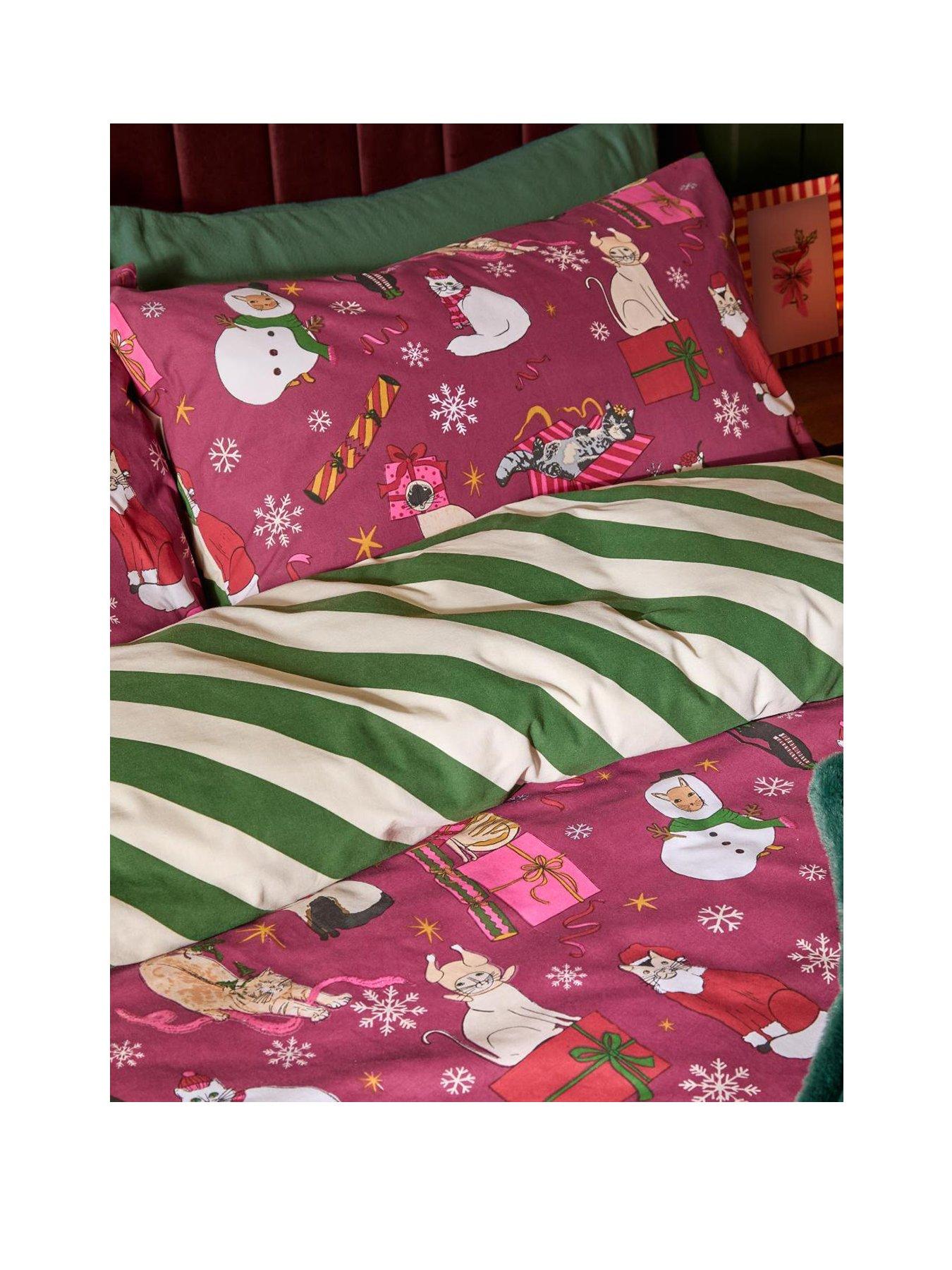 Image 2 of 4 of Furn Feline Festive Duvet Set Purrgundy