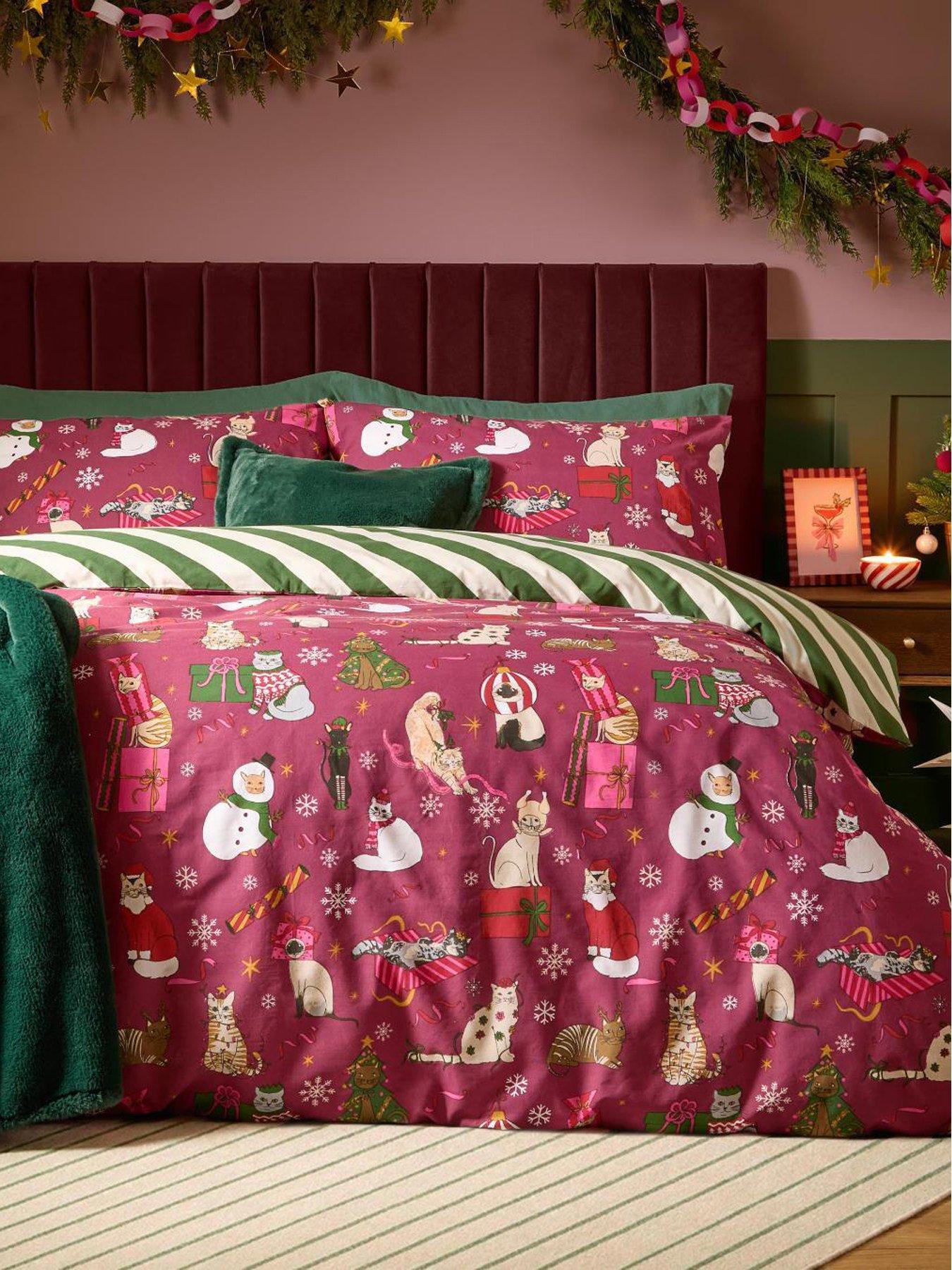 Image 4 of 4 of Furn Feline Festive Duvet Set Purrgundy