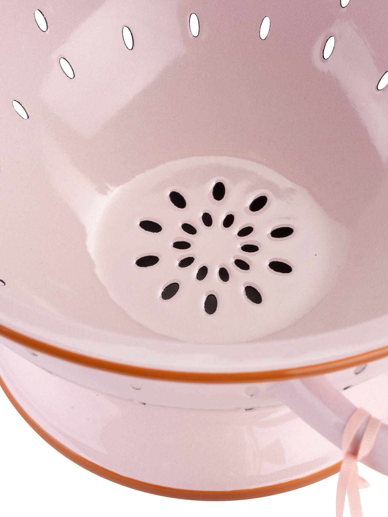 Image 3 of 6 of Yvonne Ellen Colander