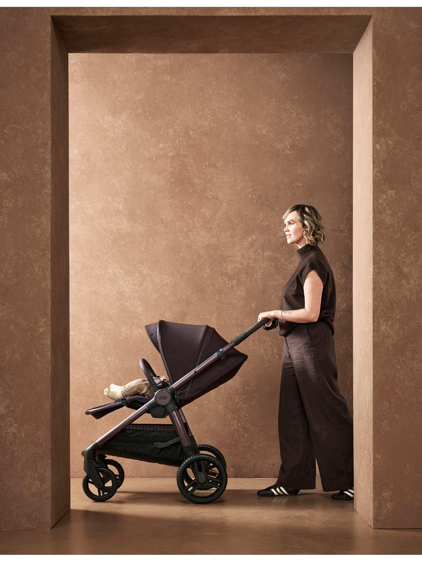 Image 2 of 7 of Mamas & Papas Ocarro&sup2;&nbsp;Americano Essential Stand Bundle