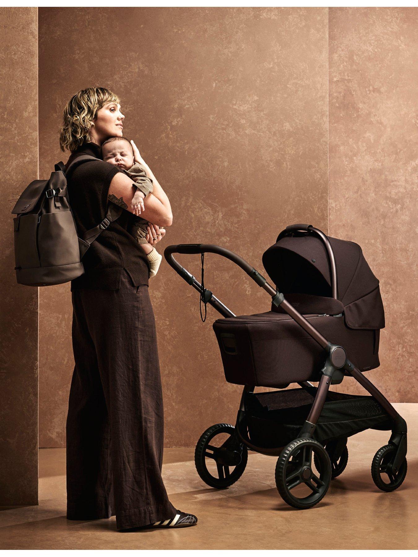 Image 3 of 7 of Mamas & Papas Ocarro&sup2;&nbsp;Americano Essential Stand Bundle