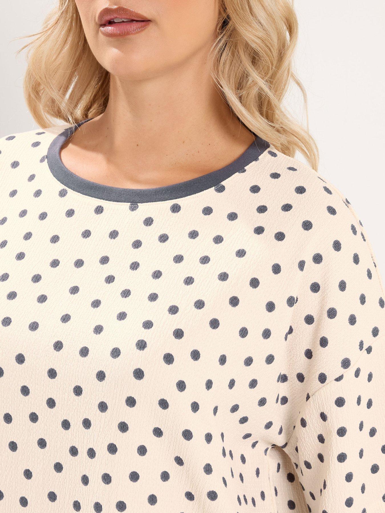 Image 4 of 4 of Yours Curve Textured Polka Dot Top - Ivory