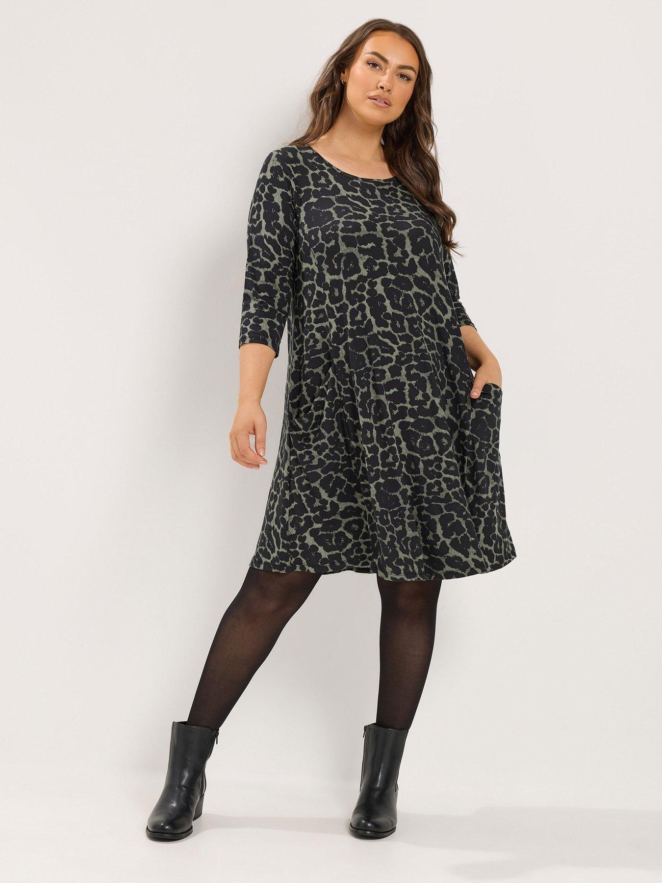 Image 1 of 4 of Yours Curve Drape Pocket Dress - Green