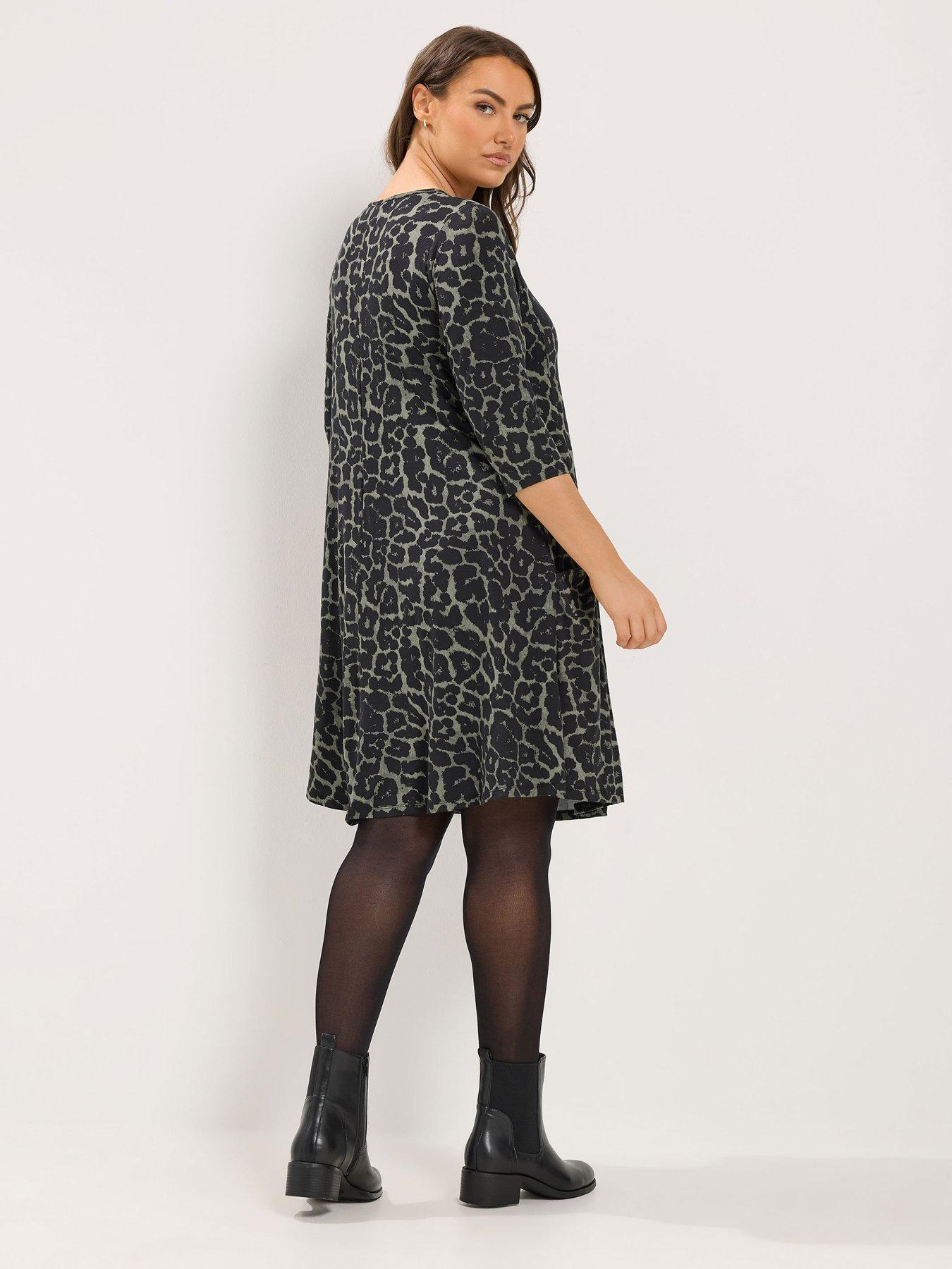 Image 2 of 4 of Yours Curve Drape Pocket Dress - Green