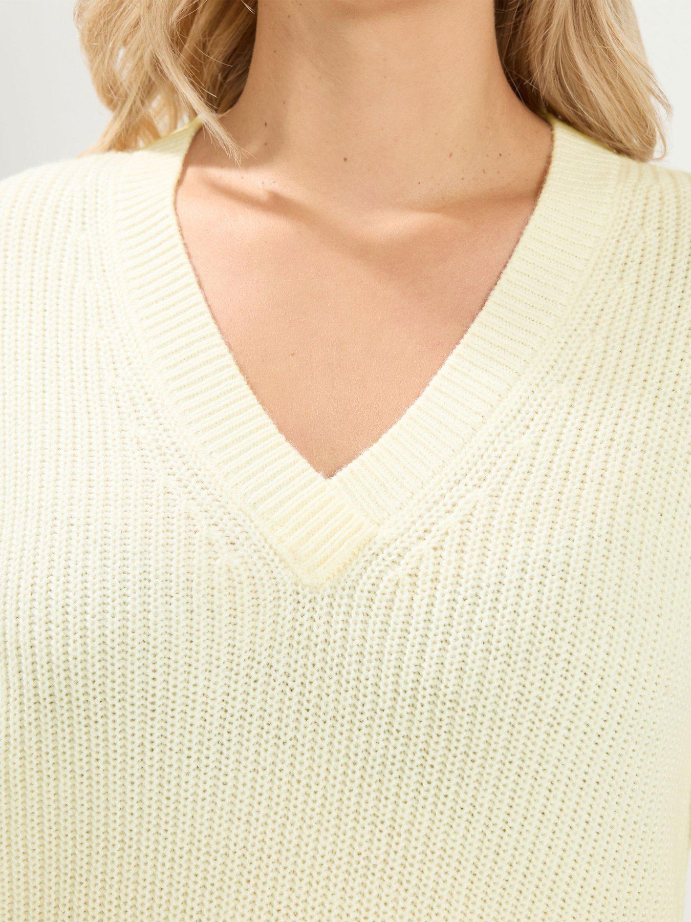 Image 4 of 4 of Yours Curve Essential V-Neck Jumper - Cream
