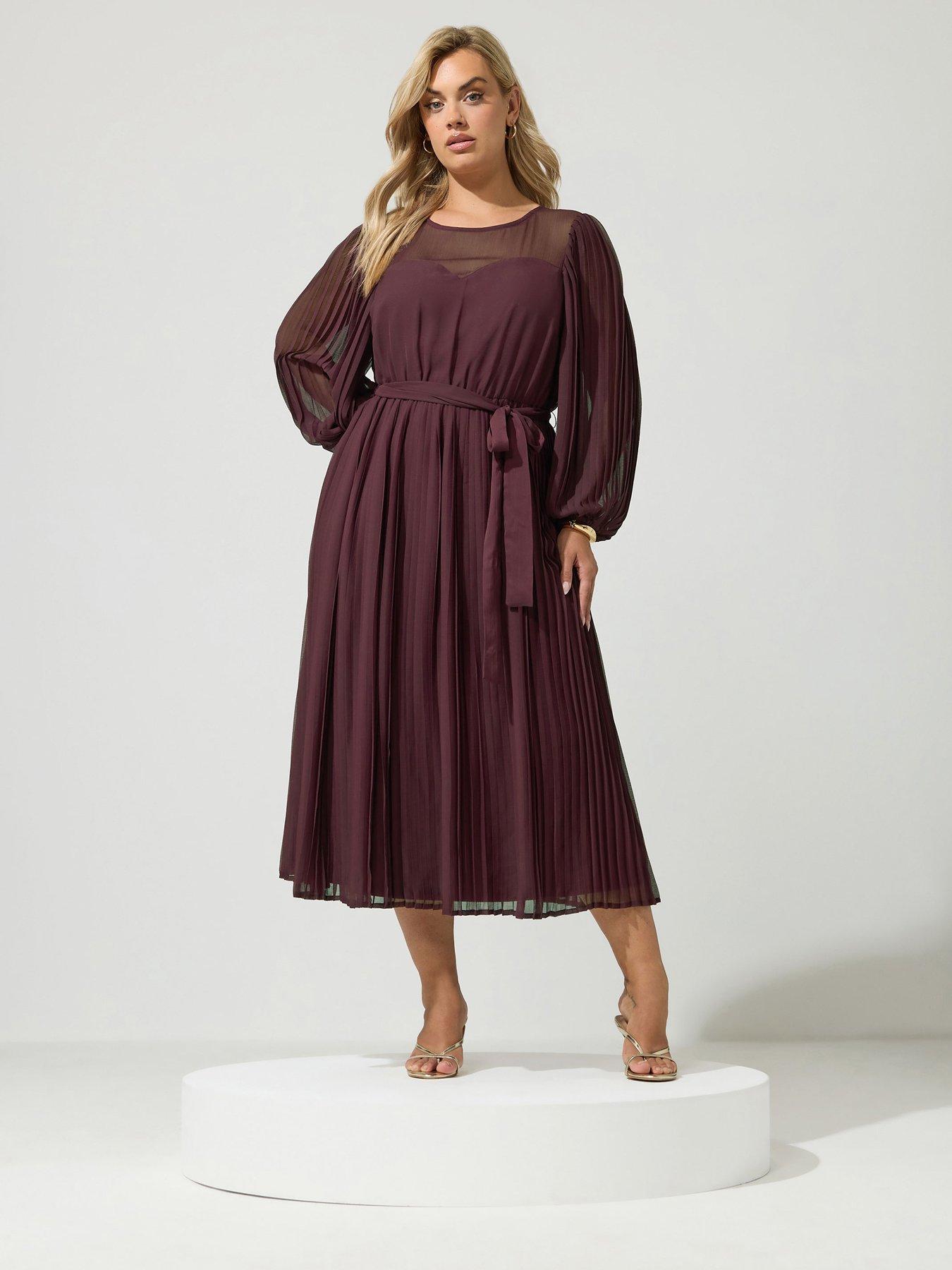 Image 1 of 4 of Yours Curve Sweetheart Pleated Dress - Burgundy