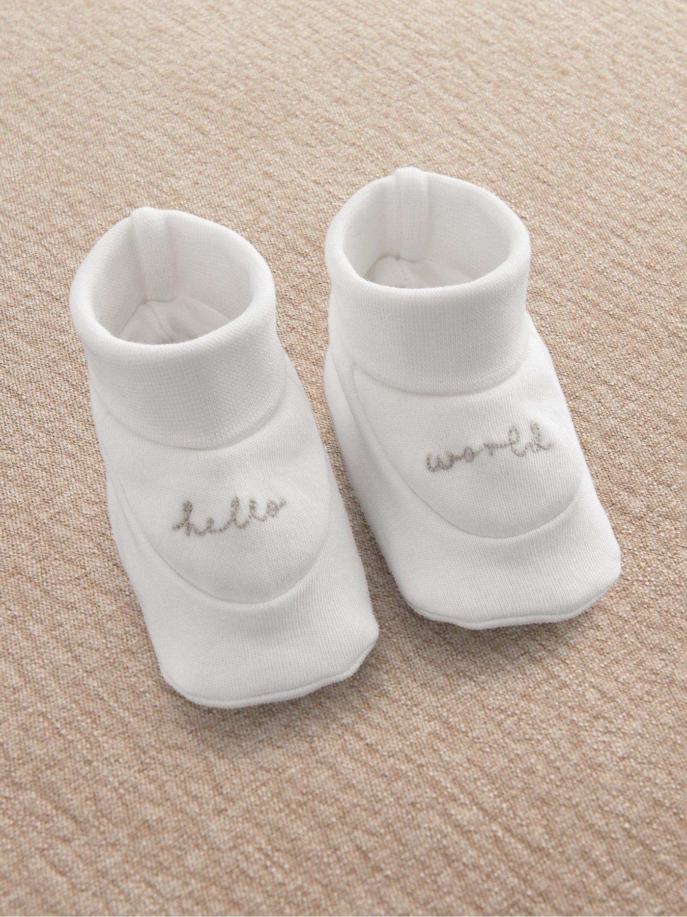 Image 3 of 3 of Mamas & Papas Baby Unisex Hello World Hat Booties - White