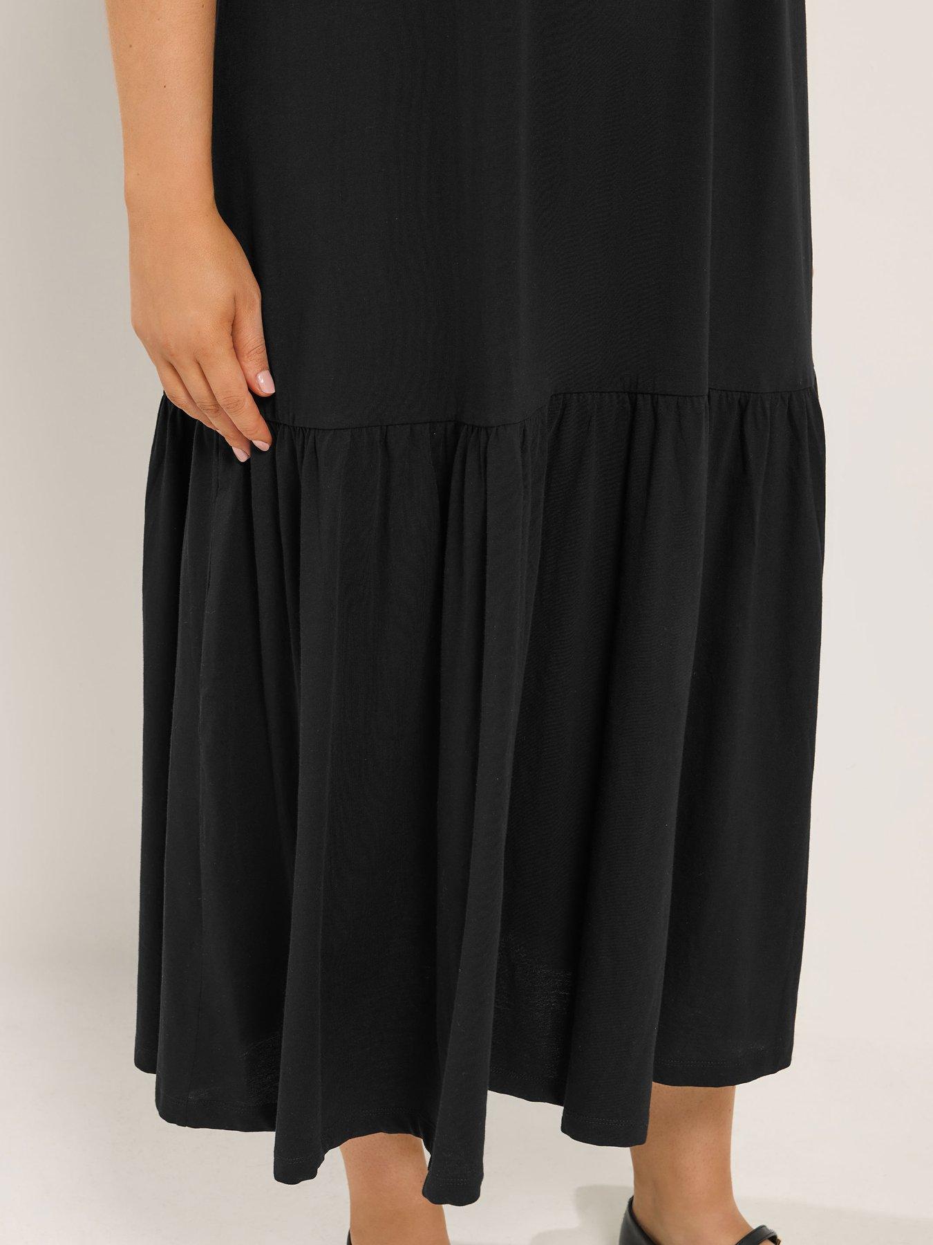 Image 4 of 4 of Yours Curve Drop Waist Maxi Dress - Black