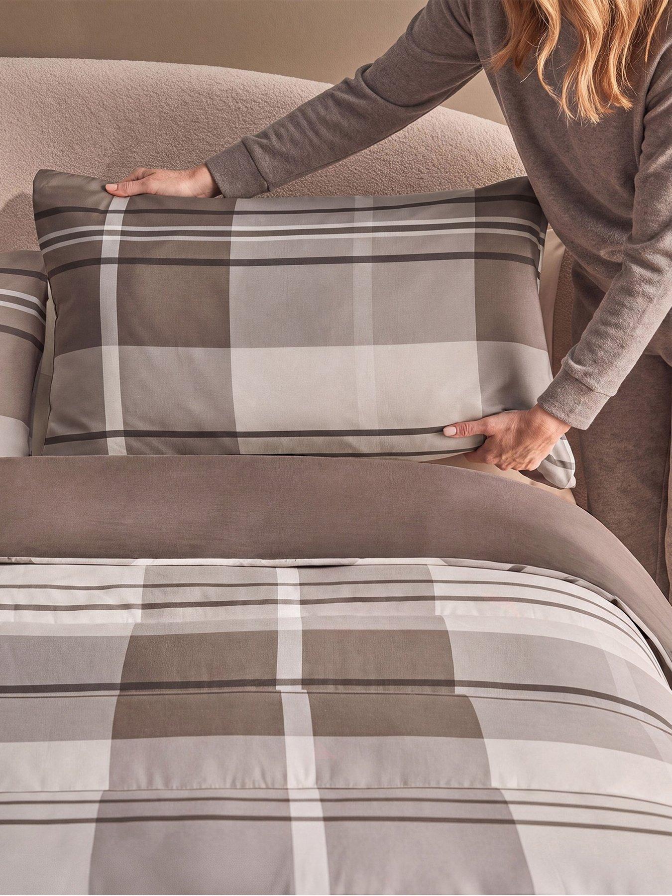 Image 4 of 7 of Silentnight Coverless Duvet Printed Check Natural 10.5 Tog