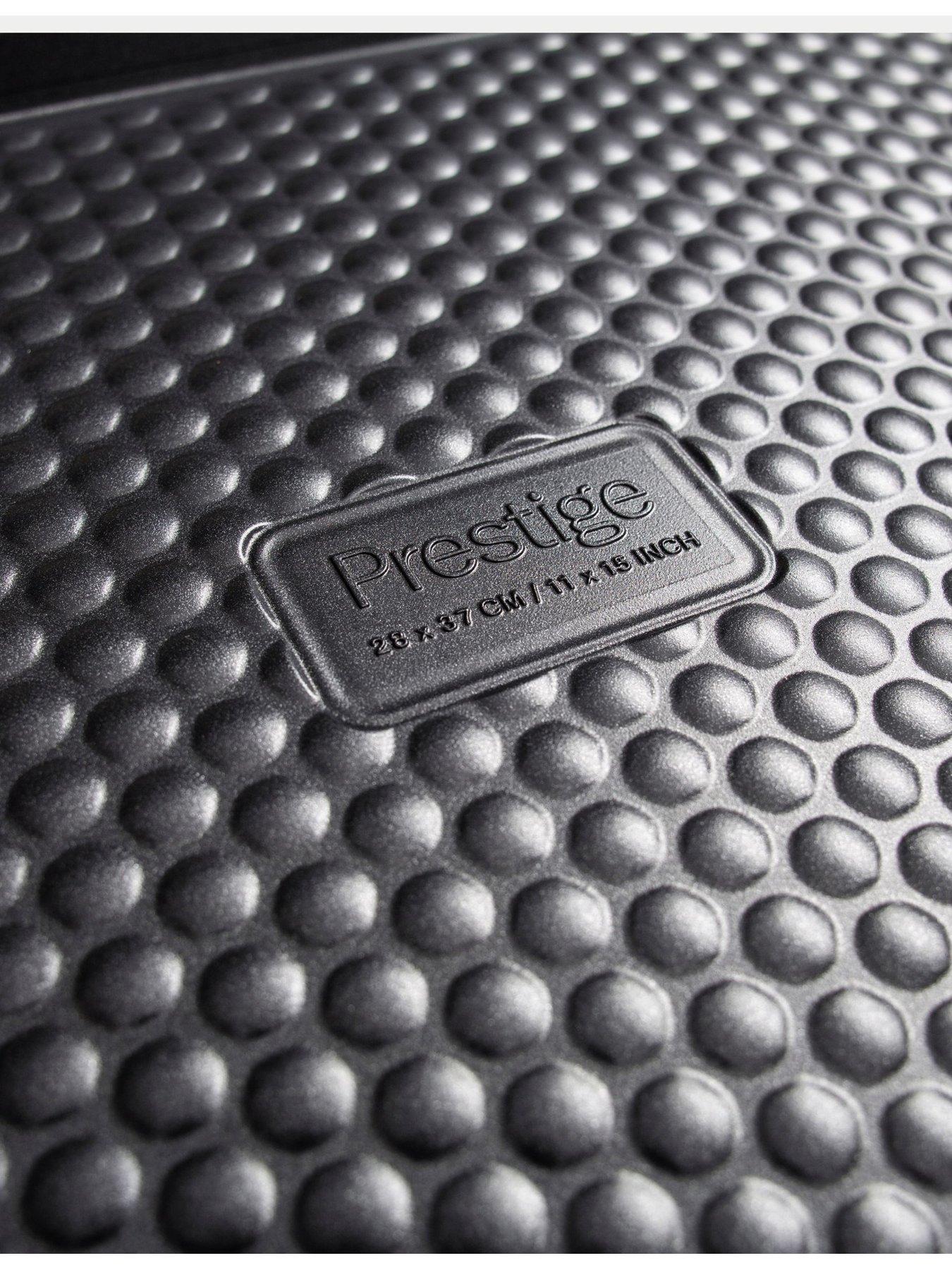 Image 6 of 7 of Prestige Aerolift 4 Piece Set - Medium &amp; Large Roast &amp; Bake Tray, Large Oven Tray &amp; Pizza Crisper