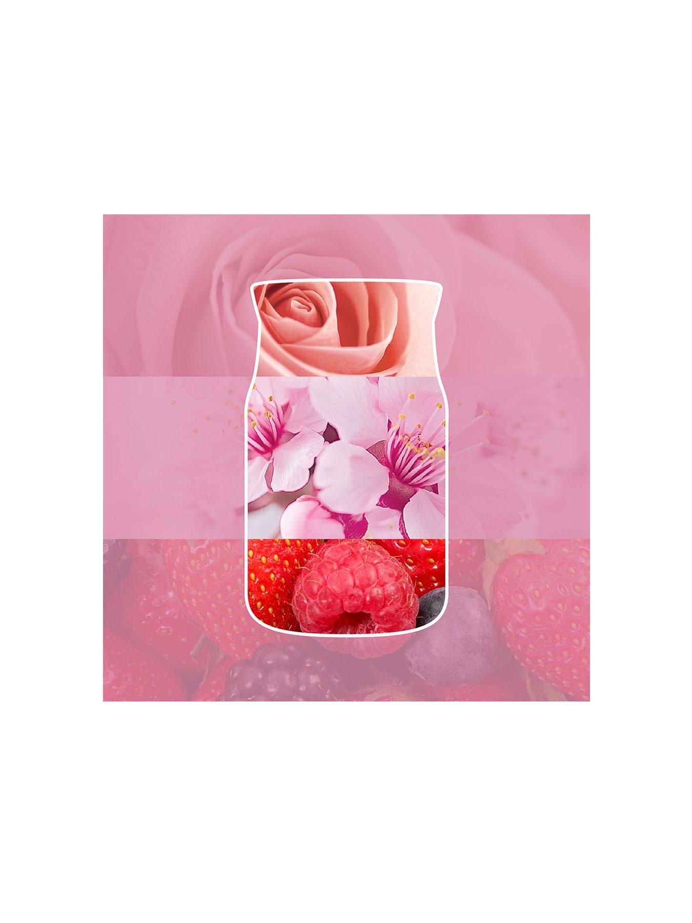 Image 2 of 6 of Yankee Candle Yankee Signature Fragrance Large Jar Cherry Blossom