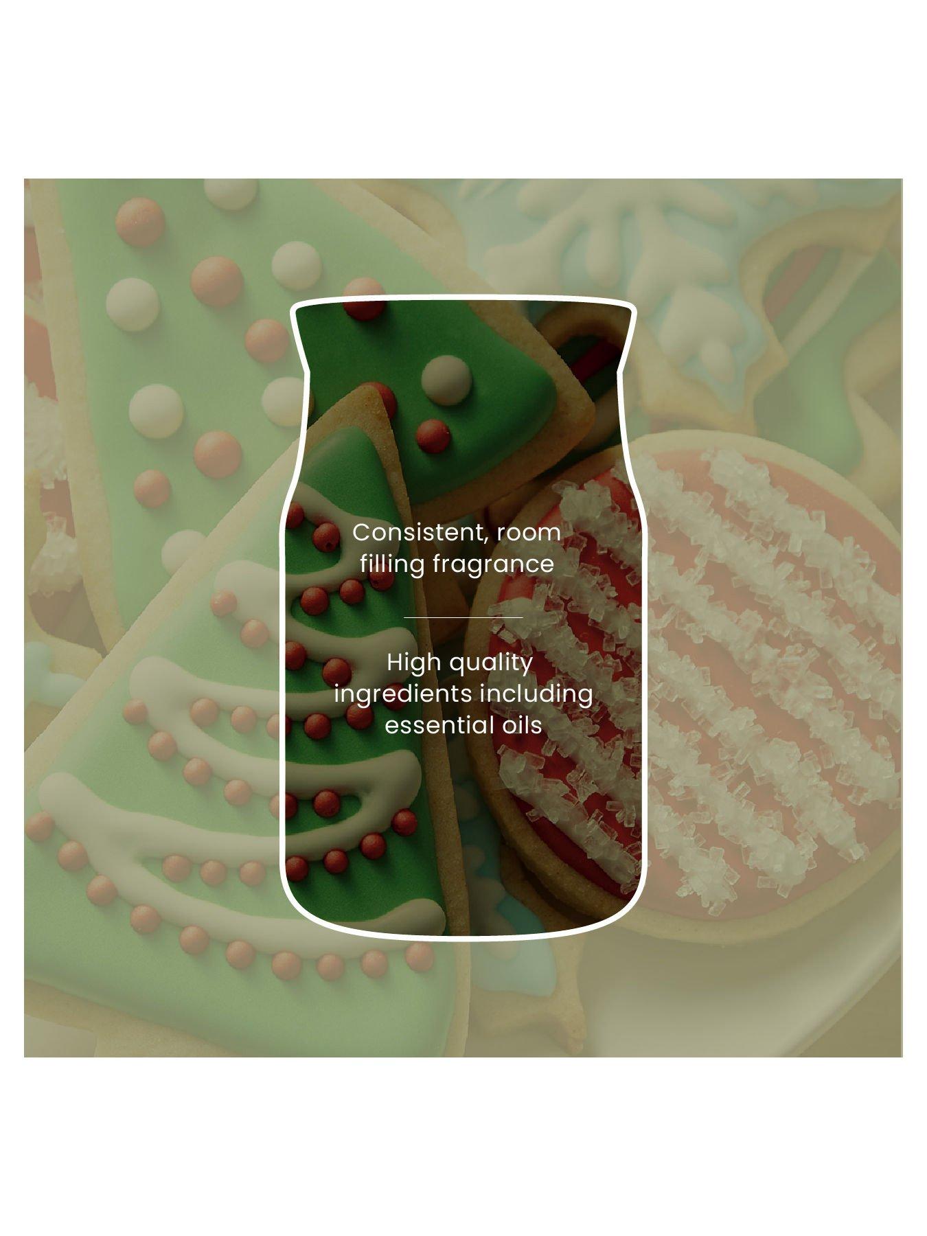 Image 3 of 6 of Yankee Candle Yankee Christmas Cookie Medium Jar Candle