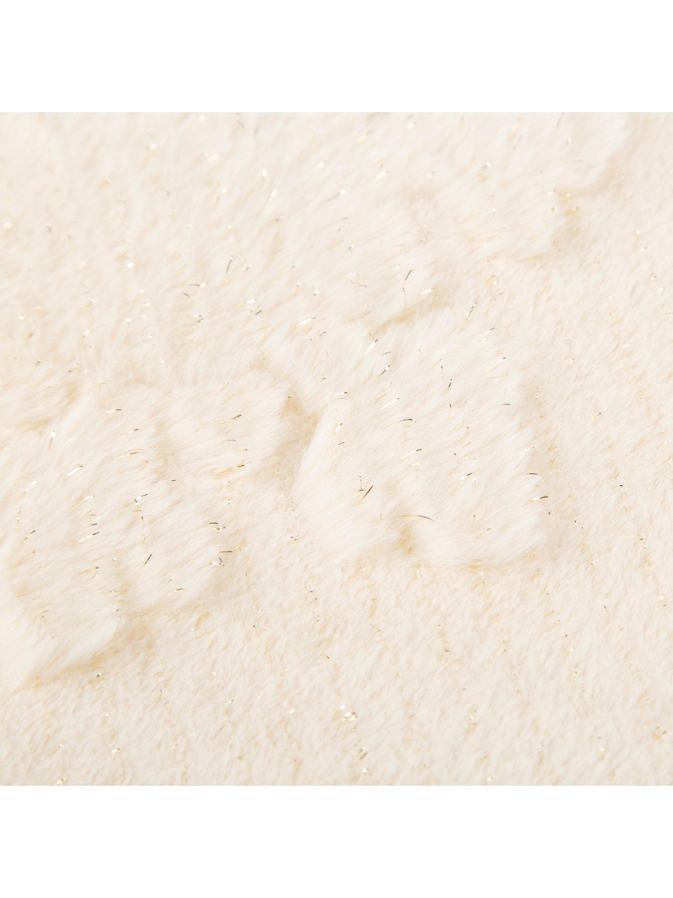 Image 3 of 4 of Scruffs Snowflake Shimmer Blanket