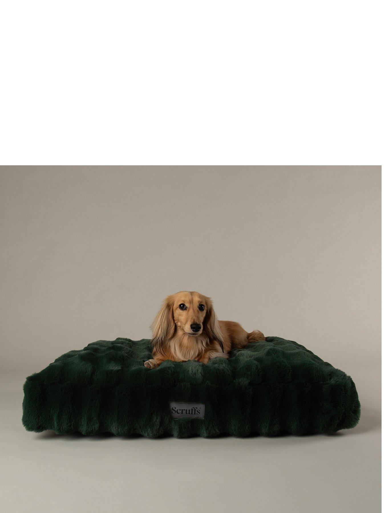 Image 2 of 5 of Scruffs Festive Fur Mattress (M)