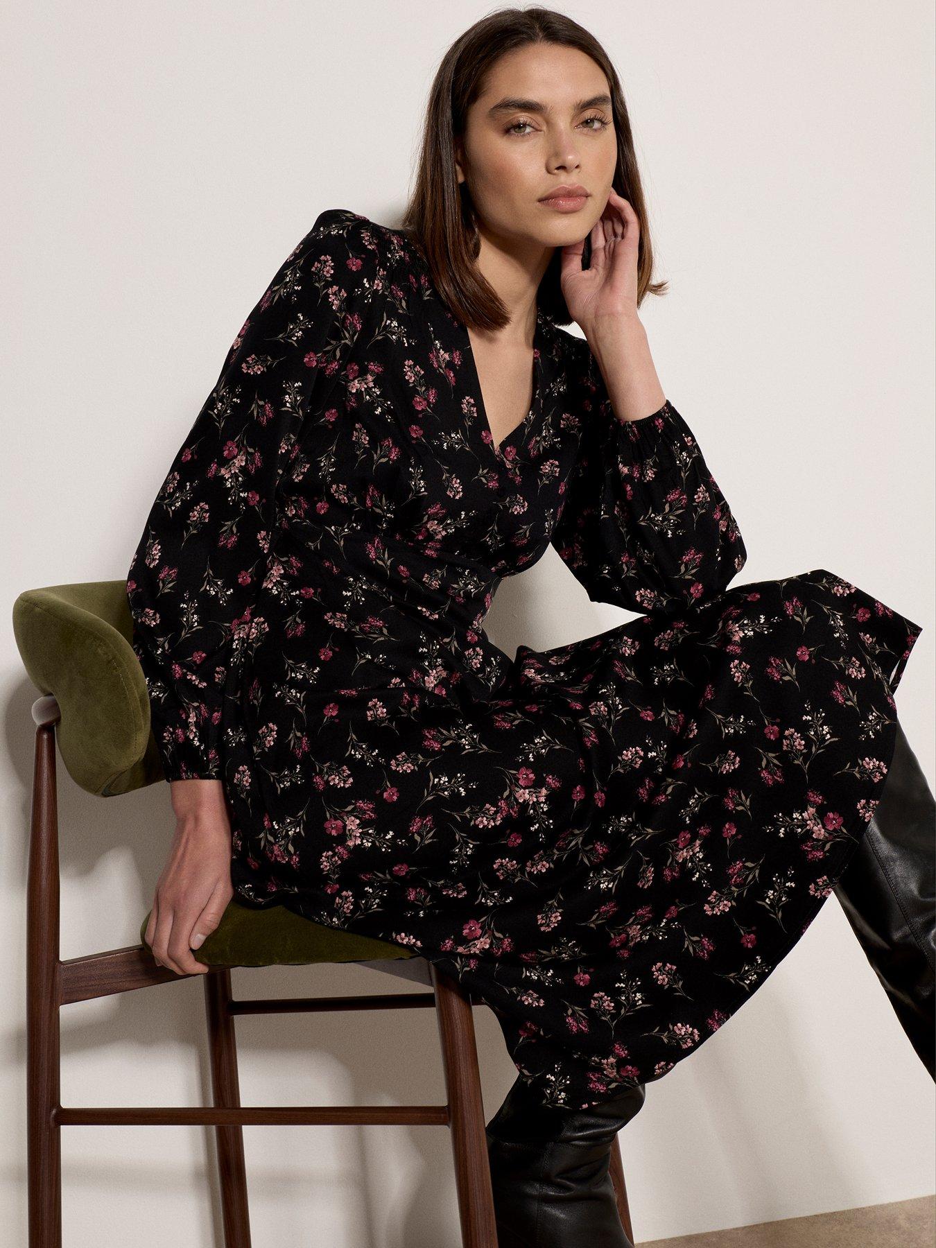 Image 5 of 5 of Apricot Womens Floral Spray V-Neck Button Front Midi Dress - Black