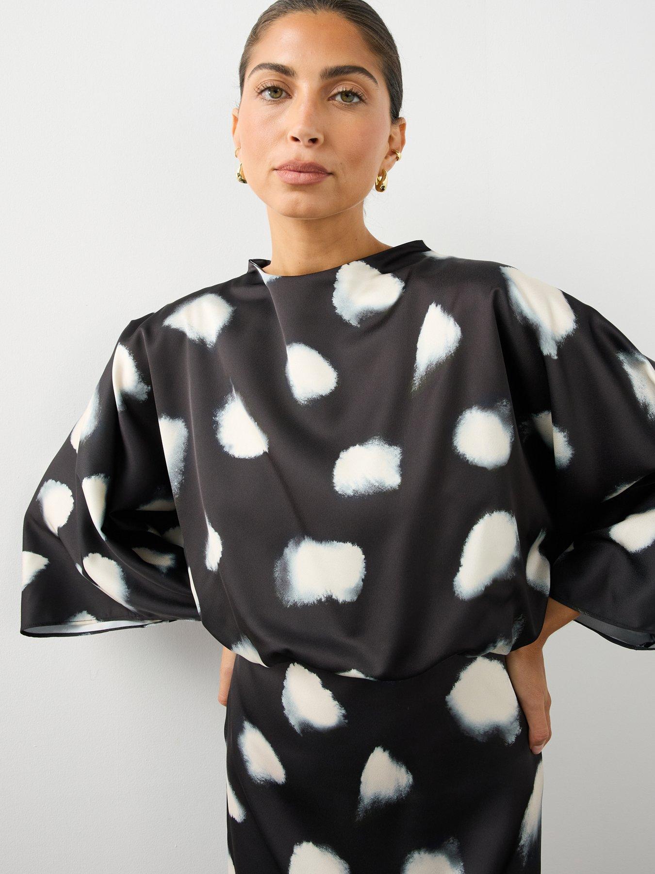 Image 4 of 7 of The Very Collection Womens Batwing Print Mini Dress - Printed