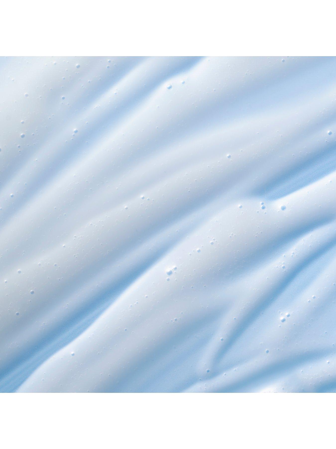Image 7 of 7 of Gatineau Renewal Ultime Multi-Acid Resurfacing Cleanser 200ml